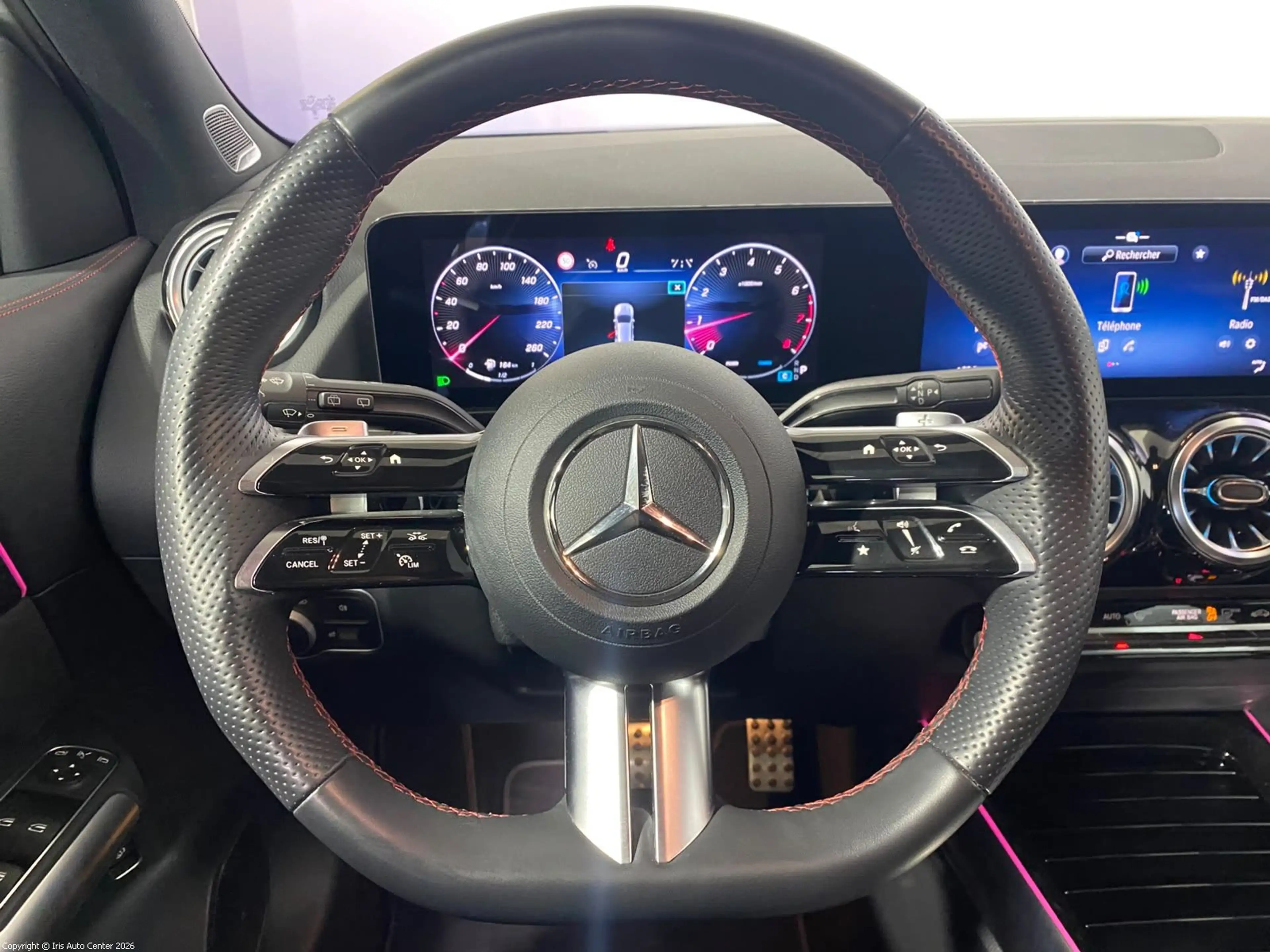 Mercedes-Benz GLA 180 AMG LINE | BURMESTER | CAMERA 360 | A.C.C. — photo 12