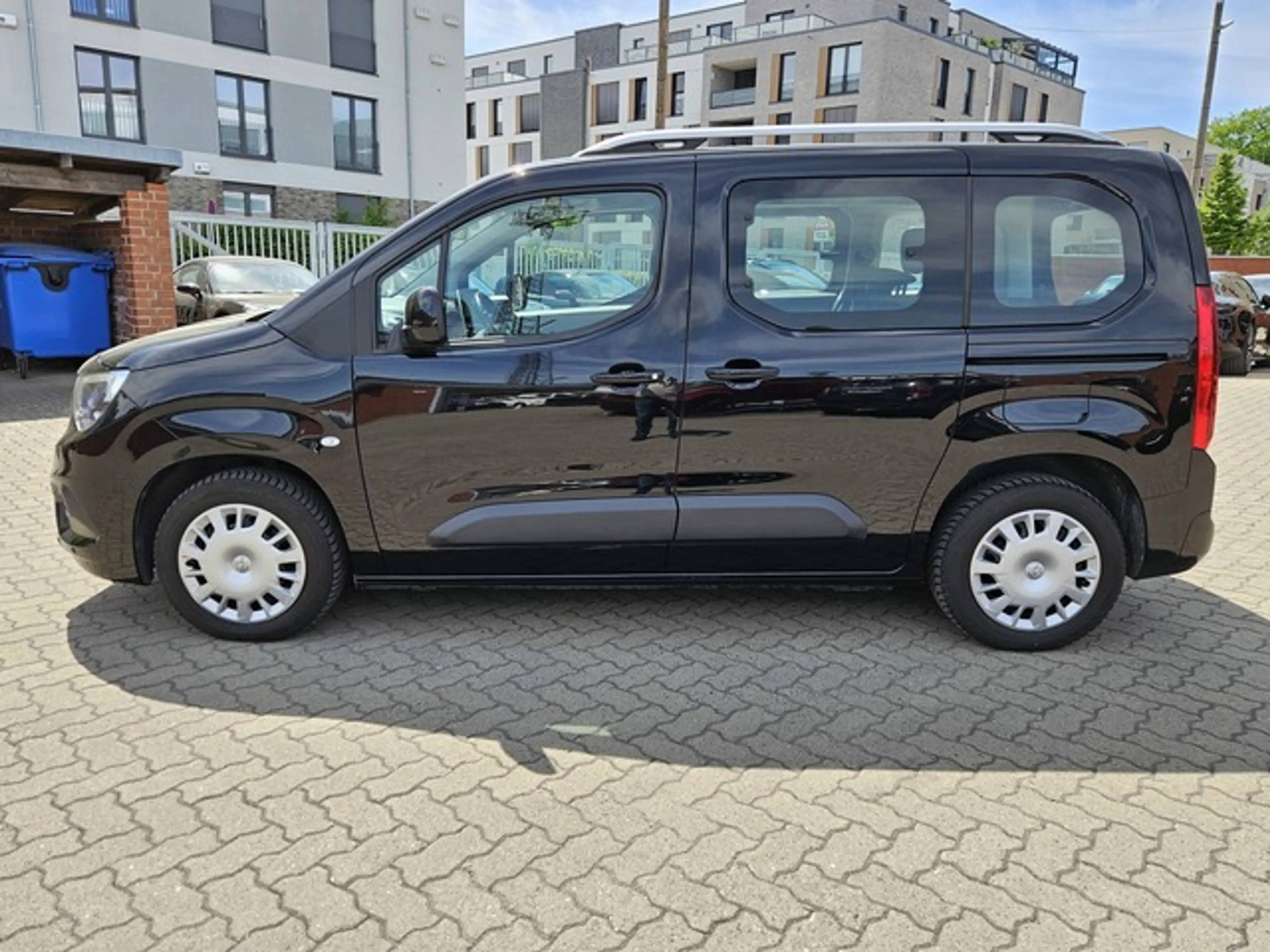 Opel Combo Life 1.5D Selection,Navi,PDC,AHK,VOLL — photo 4