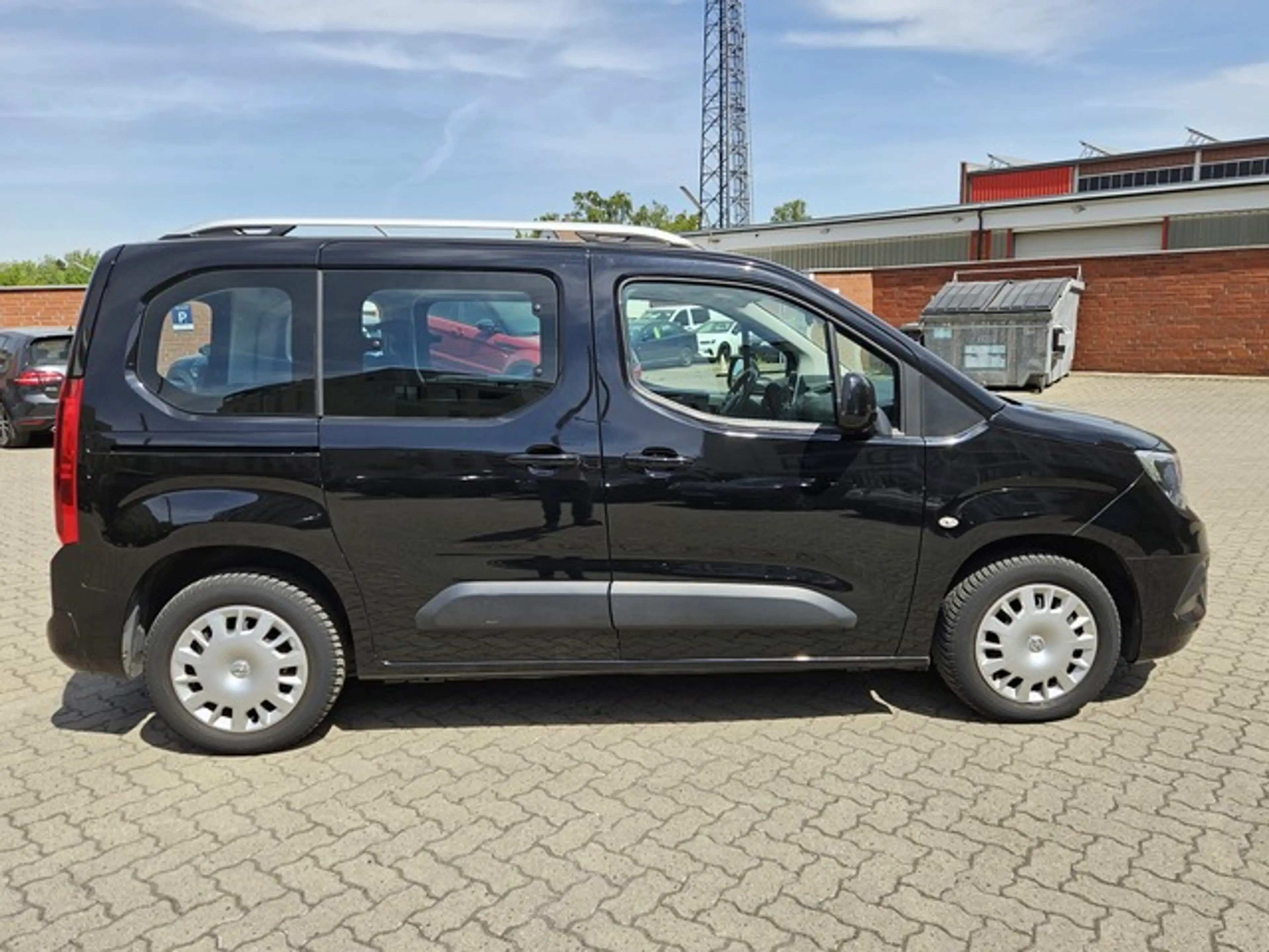 Opel Combo Life 1.5D Selection,Navi,PDC,AHK,VOLL — photo 3