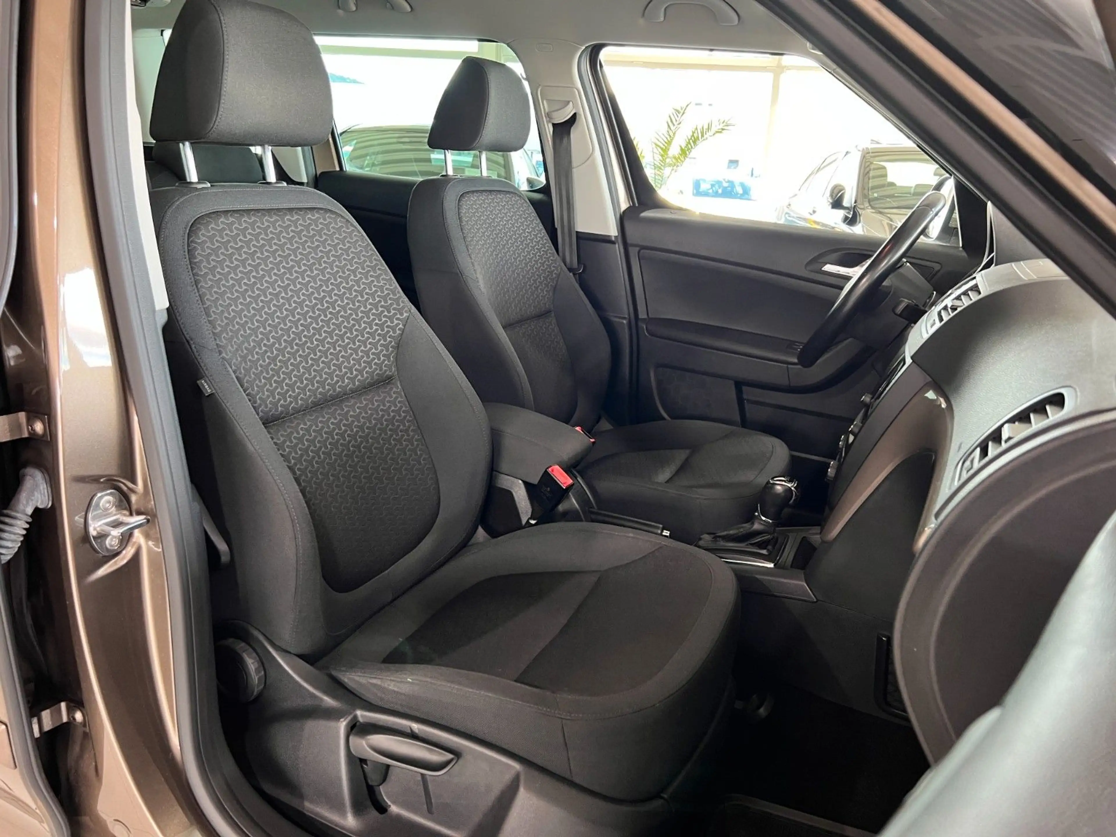 Skoda Yeti Elegance|1-HD | DSG | MEMORY | TEMPO | NAVI — photo 18