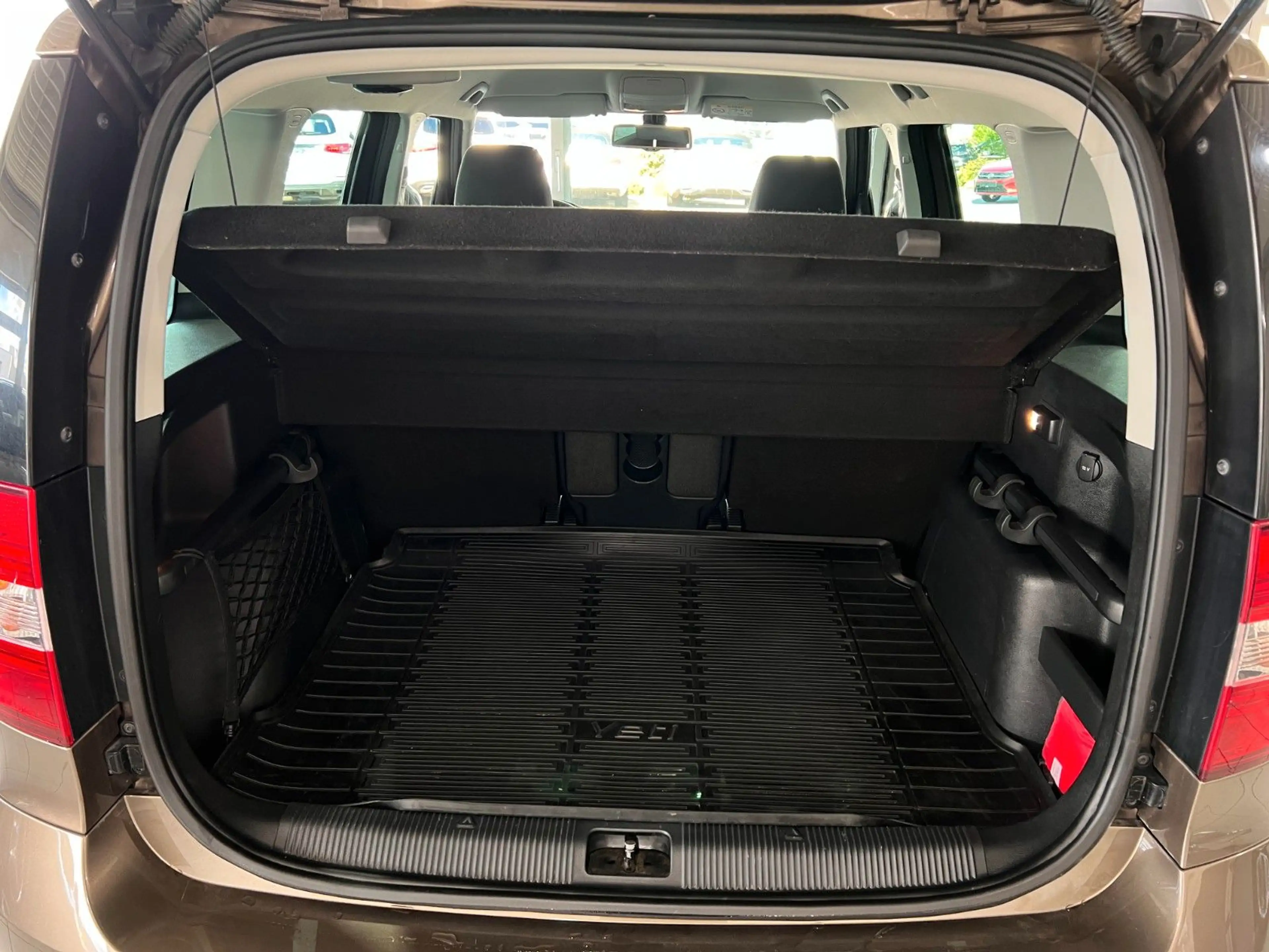 Skoda Yeti Elegance|1-HD | DSG | MEMORY | TEMPO | NAVI — photo 20