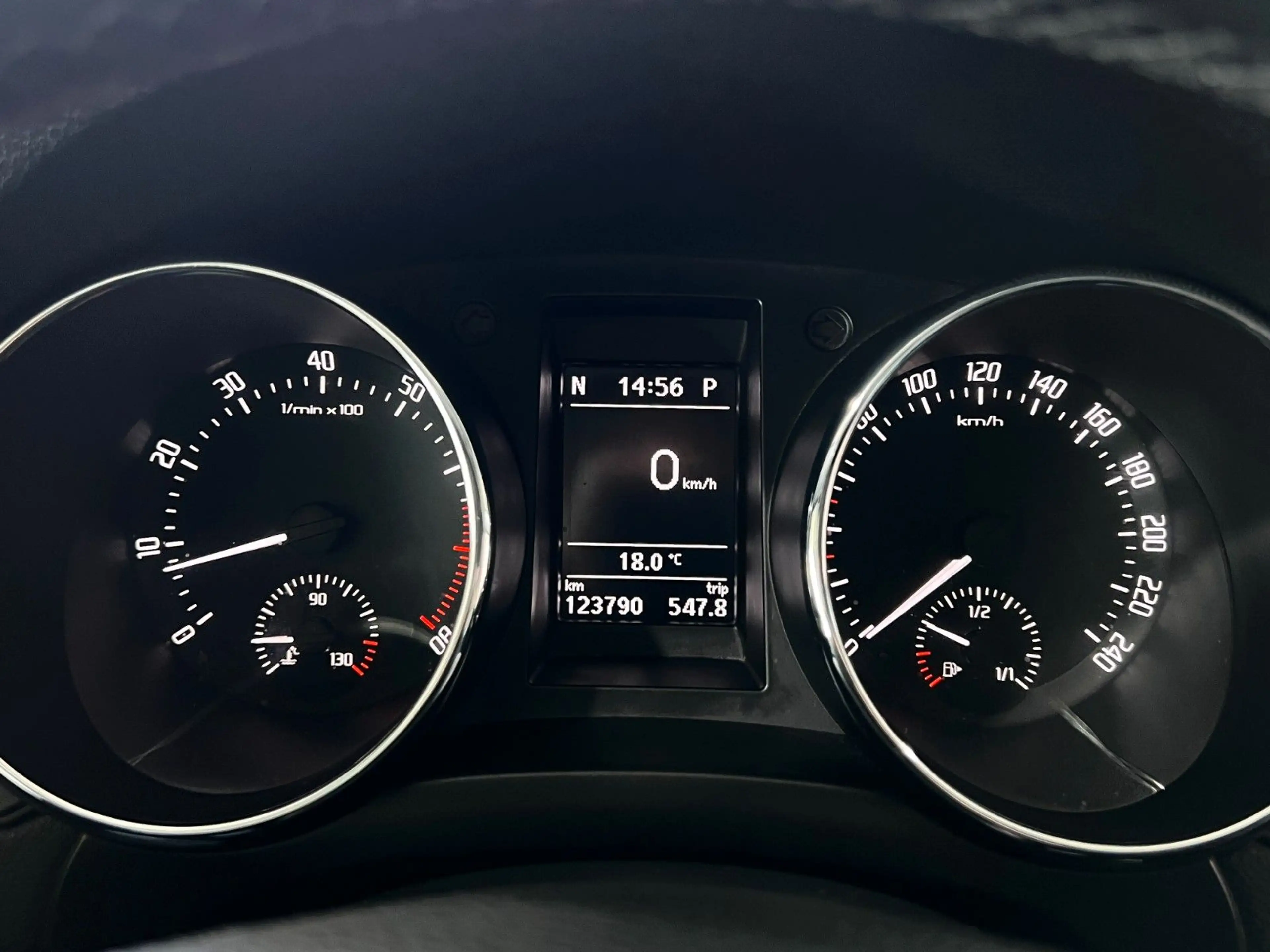 Skoda Yeti Elegance|1-HD | DSG | MEMORY | TEMPO | NAVI — photo 11