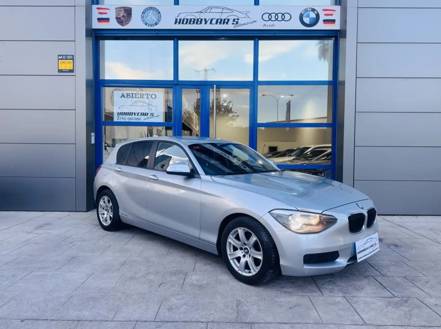 BMW 116 116d Essential Edition Gris - 2