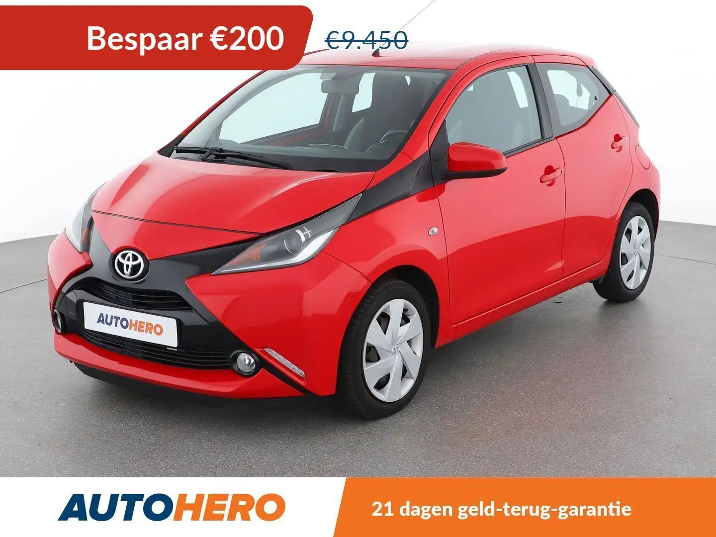 Toyota Aygo 1.0 X-Play Rouge - 1