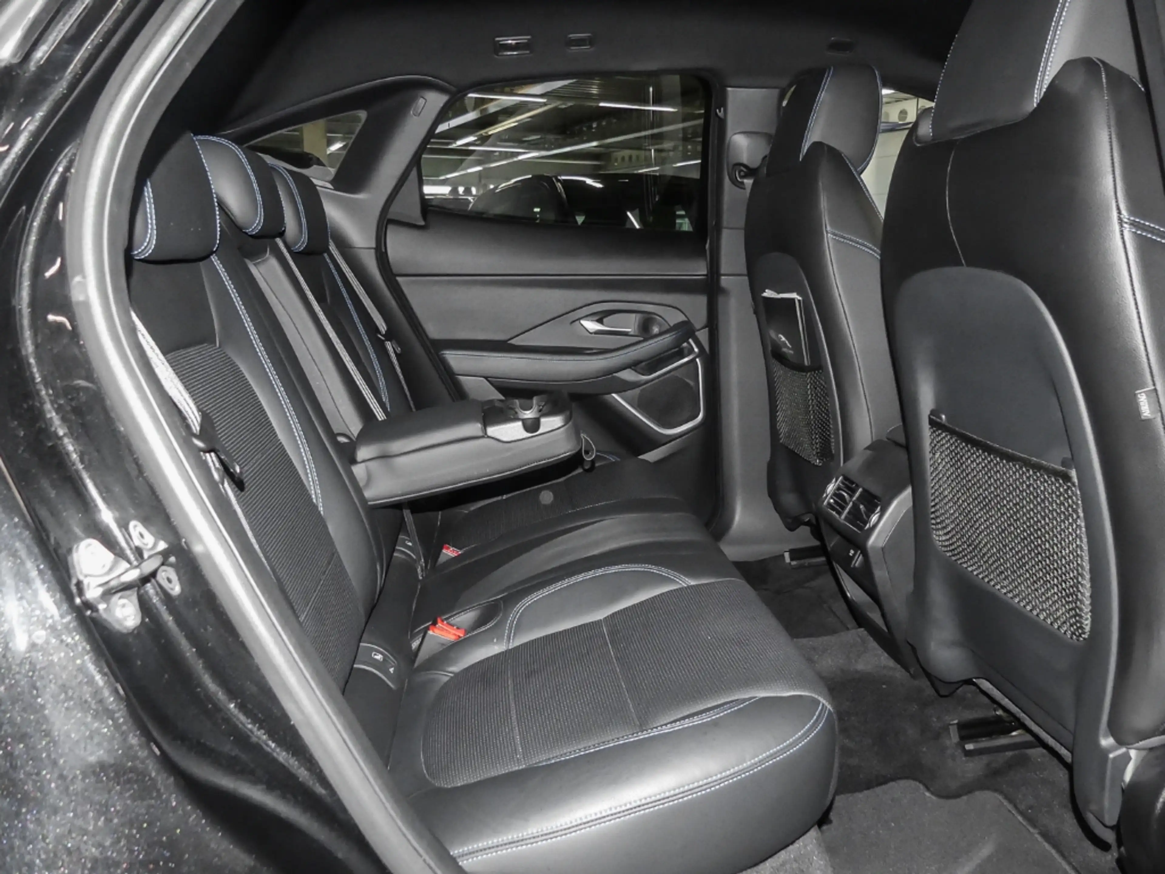 Jaguar E-Pace R-Dynamic SE AWD D180 EU6d-T Navi Memory Sitze Sou — photo 5