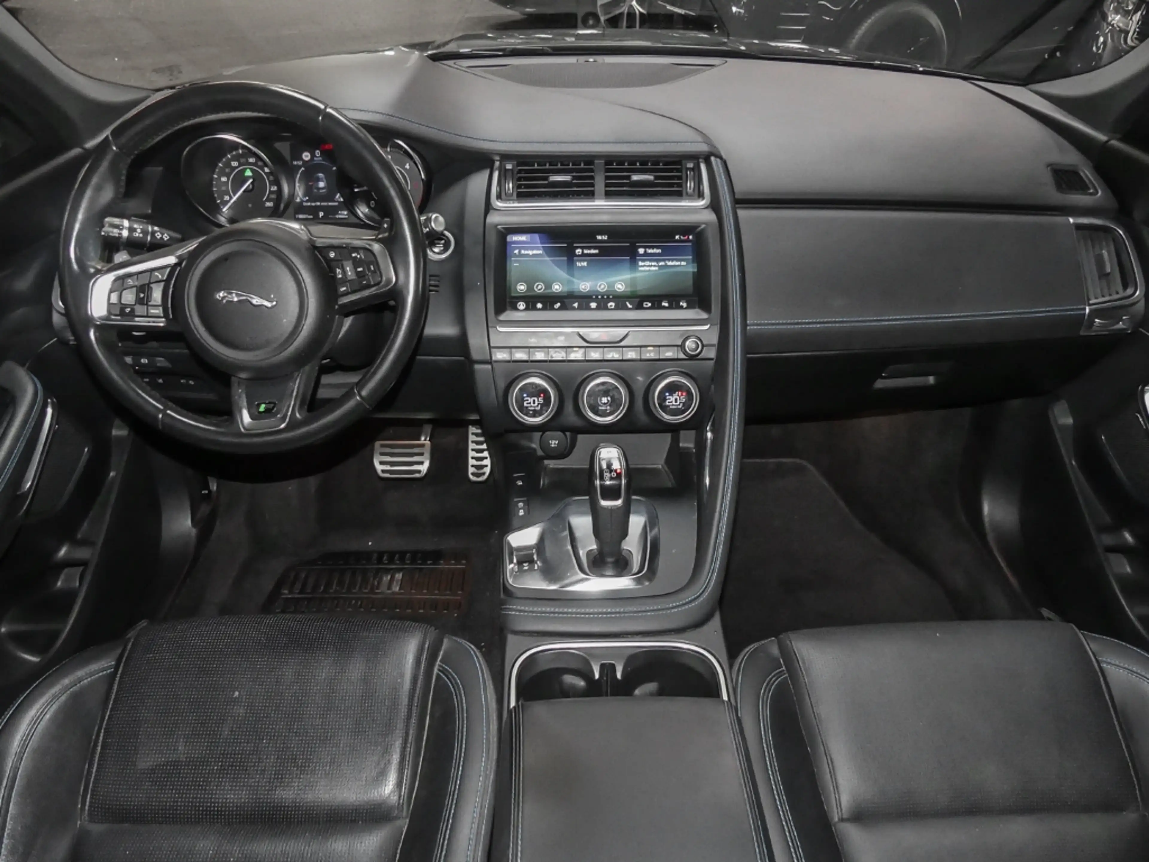 Jaguar E-Pace R-Dynamic SE AWD D180 EU6d-T Navi Memory Sitze Sou — photo 4