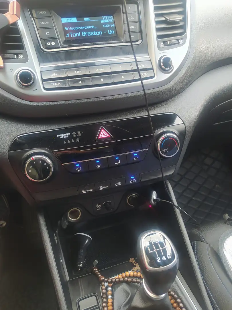 Hyundai TUCSON blue 1.7 CRDi 2WD Classic Grau - 2
