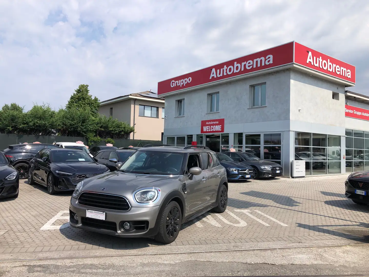 MINI One Countryman Mini Countryman F60 2017 1.5 Hype auto 7m my18 Grau - 1