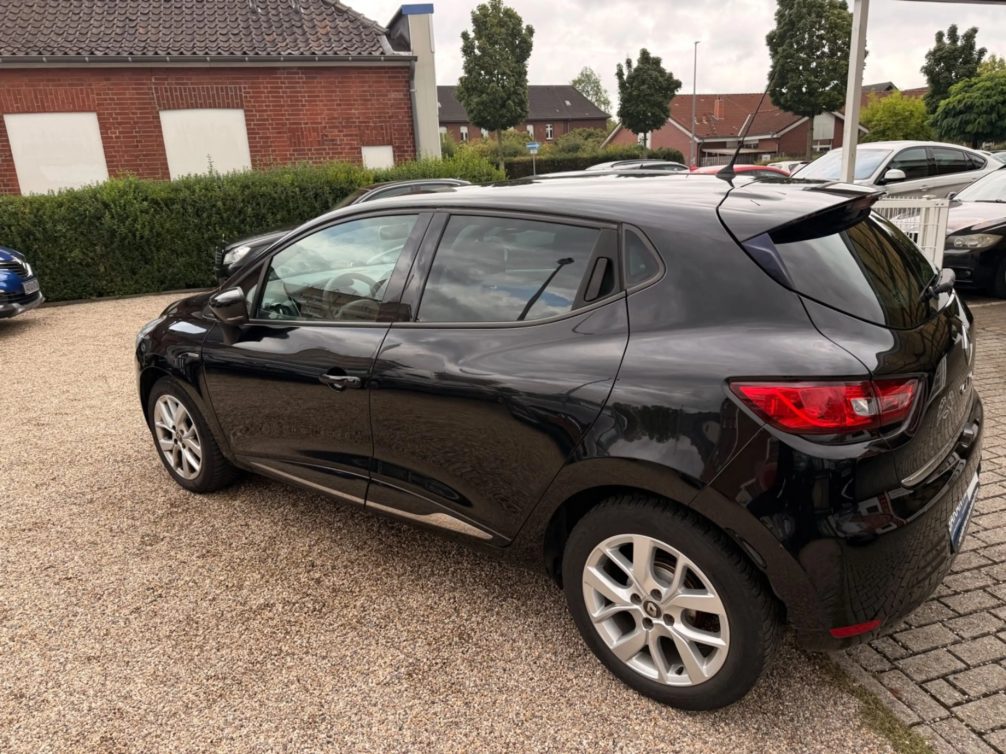 Renault Clio IV Limited+Scheckheft+Wartung Neu+Navi — photo 7