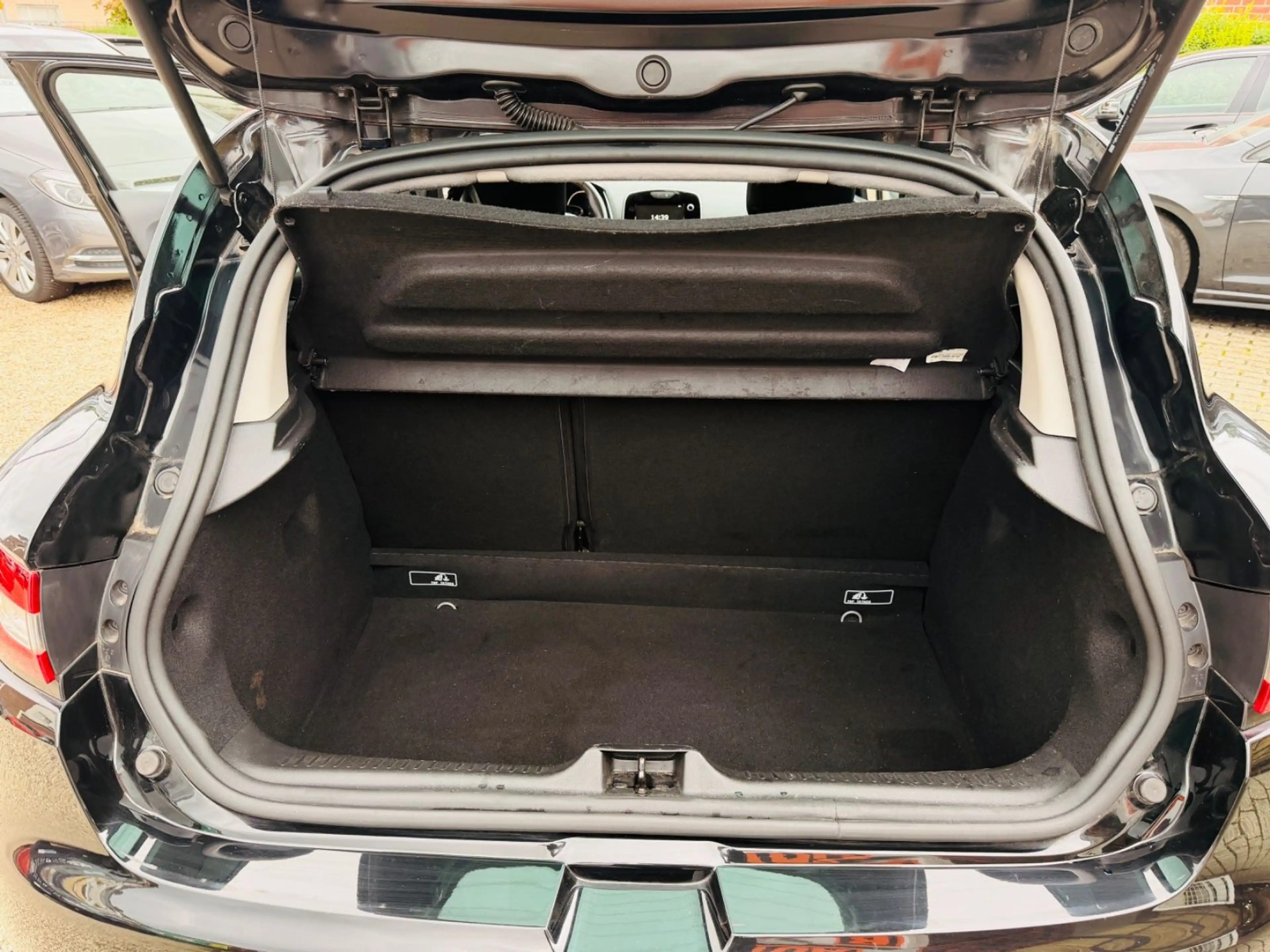 Renault Clio IV Limited+Scheckheft+Wartung Neu+Navi — photo 18