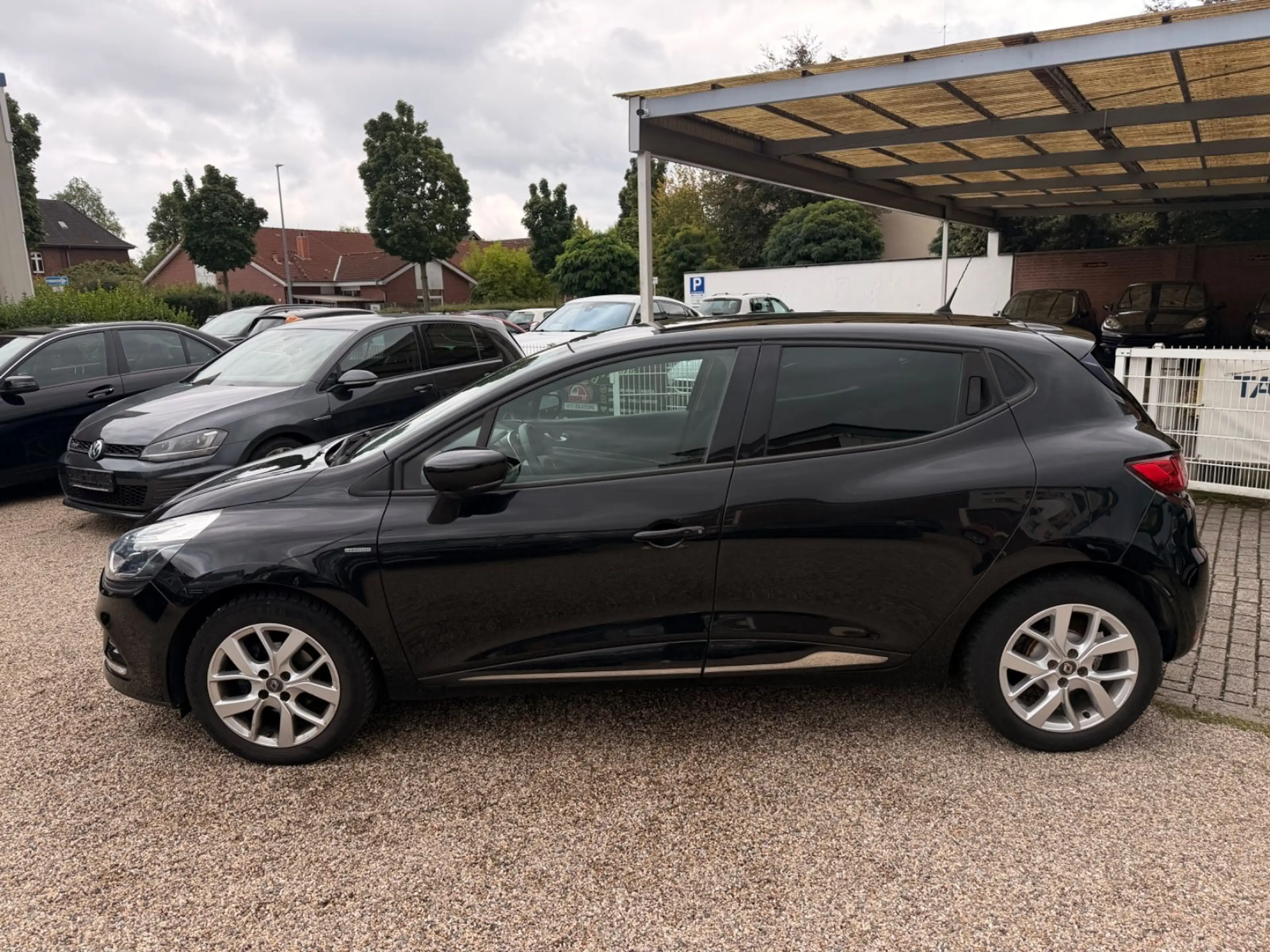 Renault Clio IV Limited+Scheckheft+Wartung Neu+Navi — photo 6