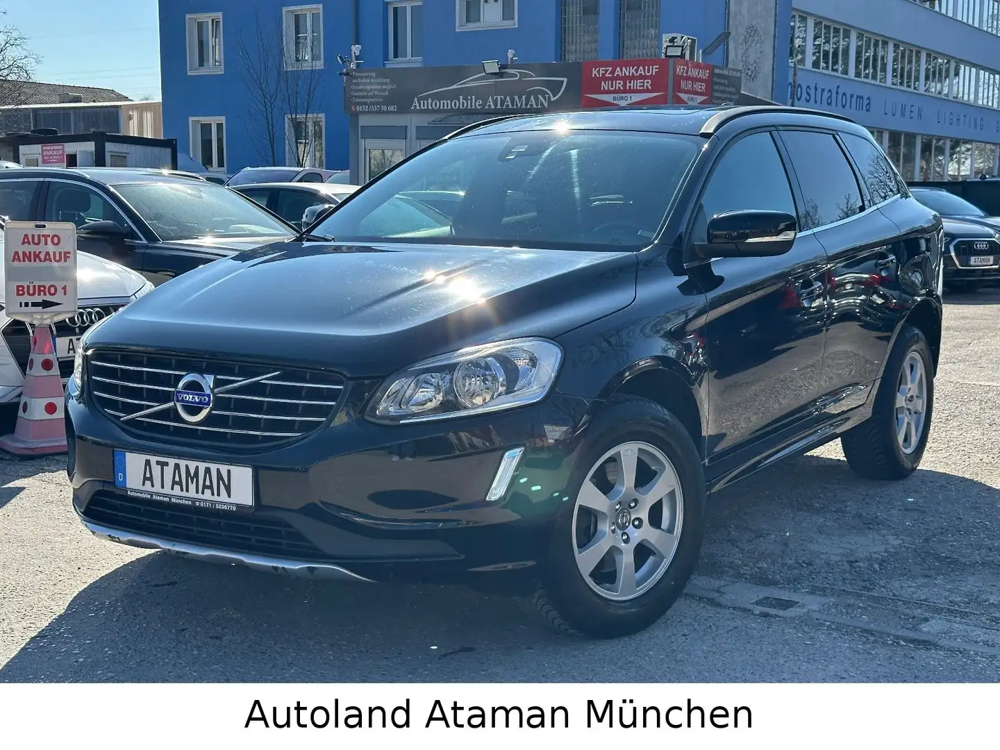 Volvo XC60 *Momentum* Autom. / Panorama / Navi / Euro6 Noir - 2