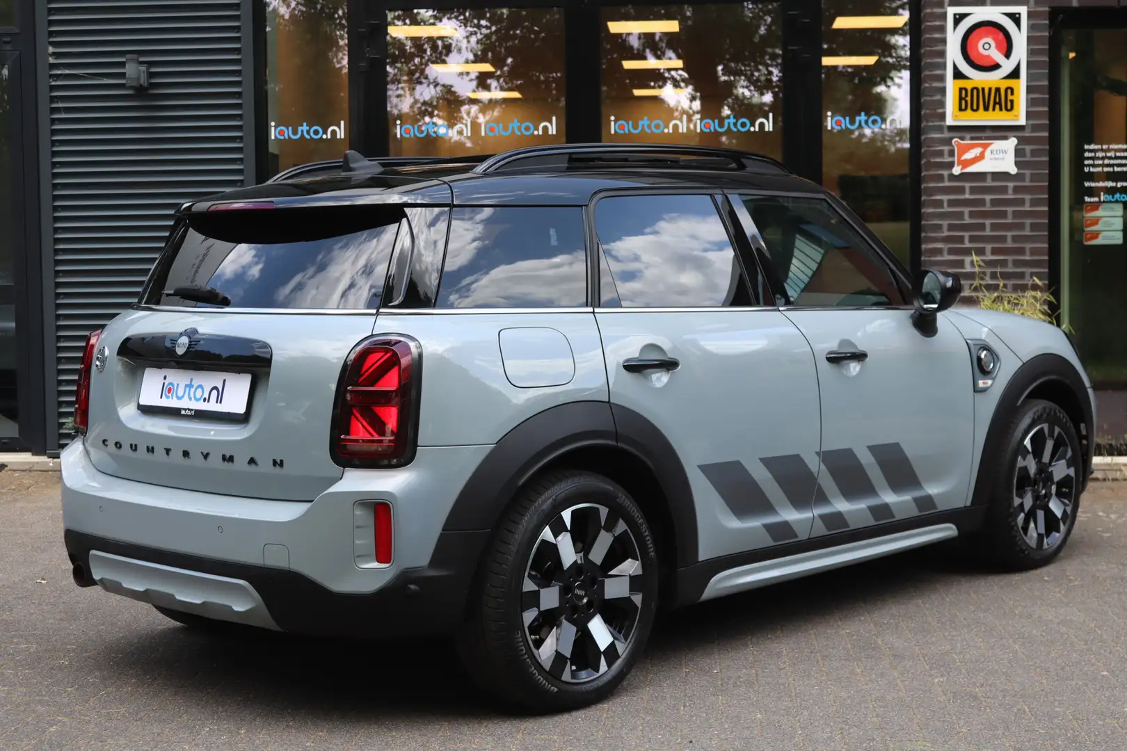 MINI Cooper SE Countryman Mini 2.0 ALL4 Untamed Pano/Leder/Camera/Head-up/Ke Grijs - 2