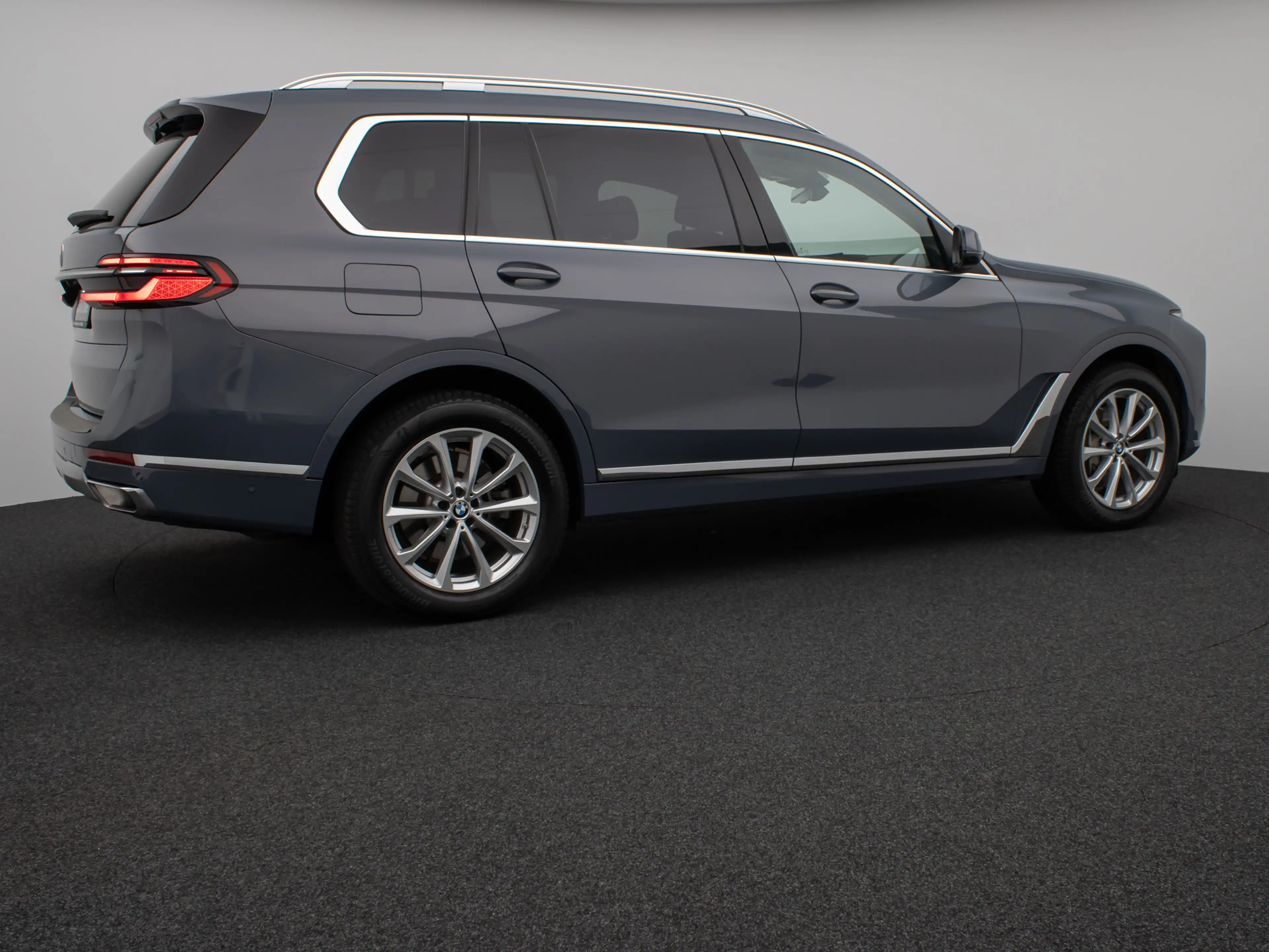BMW X7 xD40d Panorama 360°HUD DAB H K Massage SoftCl — photo 6