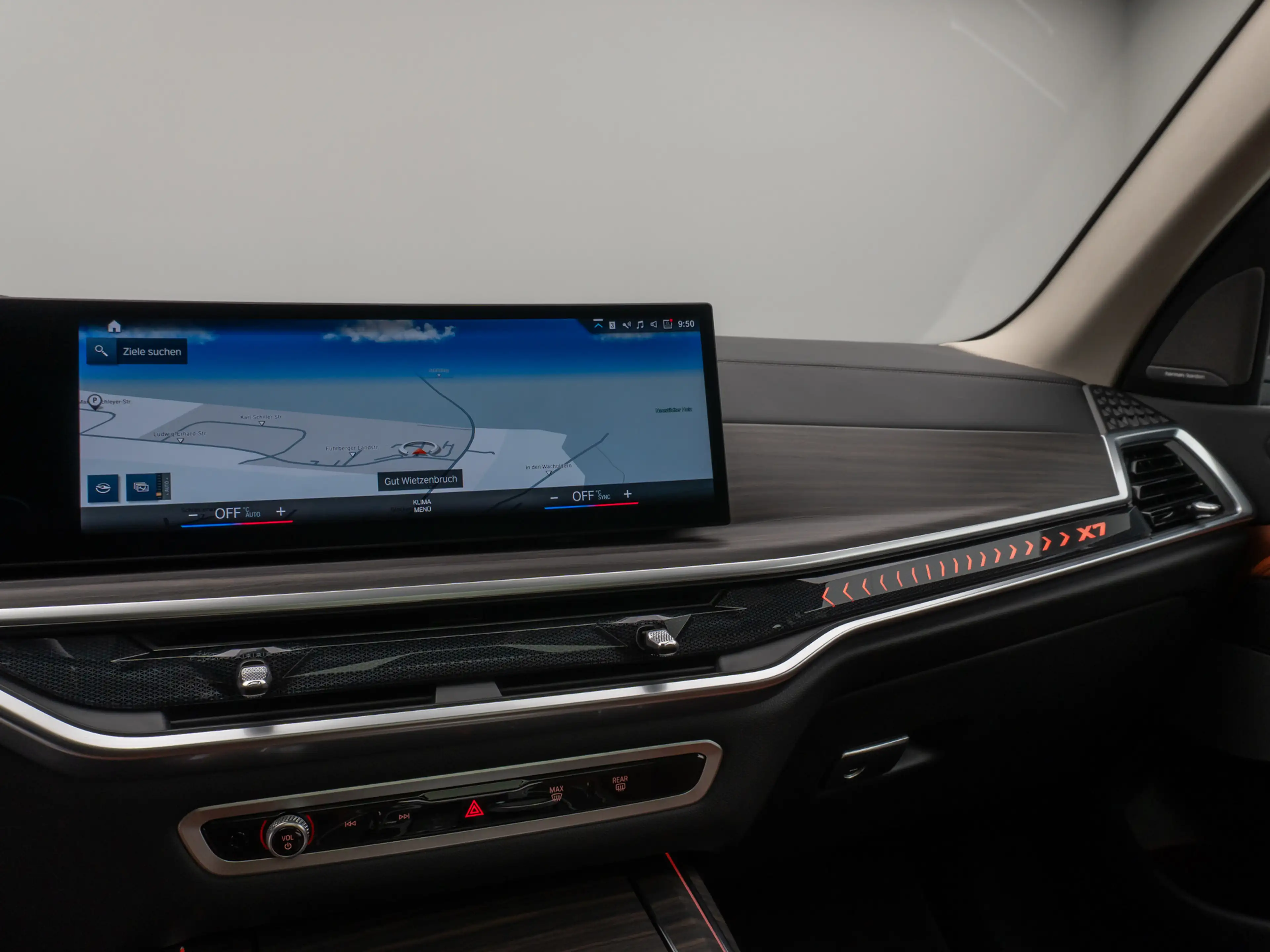 BMW X7 xD40d Panorama 360°HUD DAB H K Massage SoftCl — photo 21