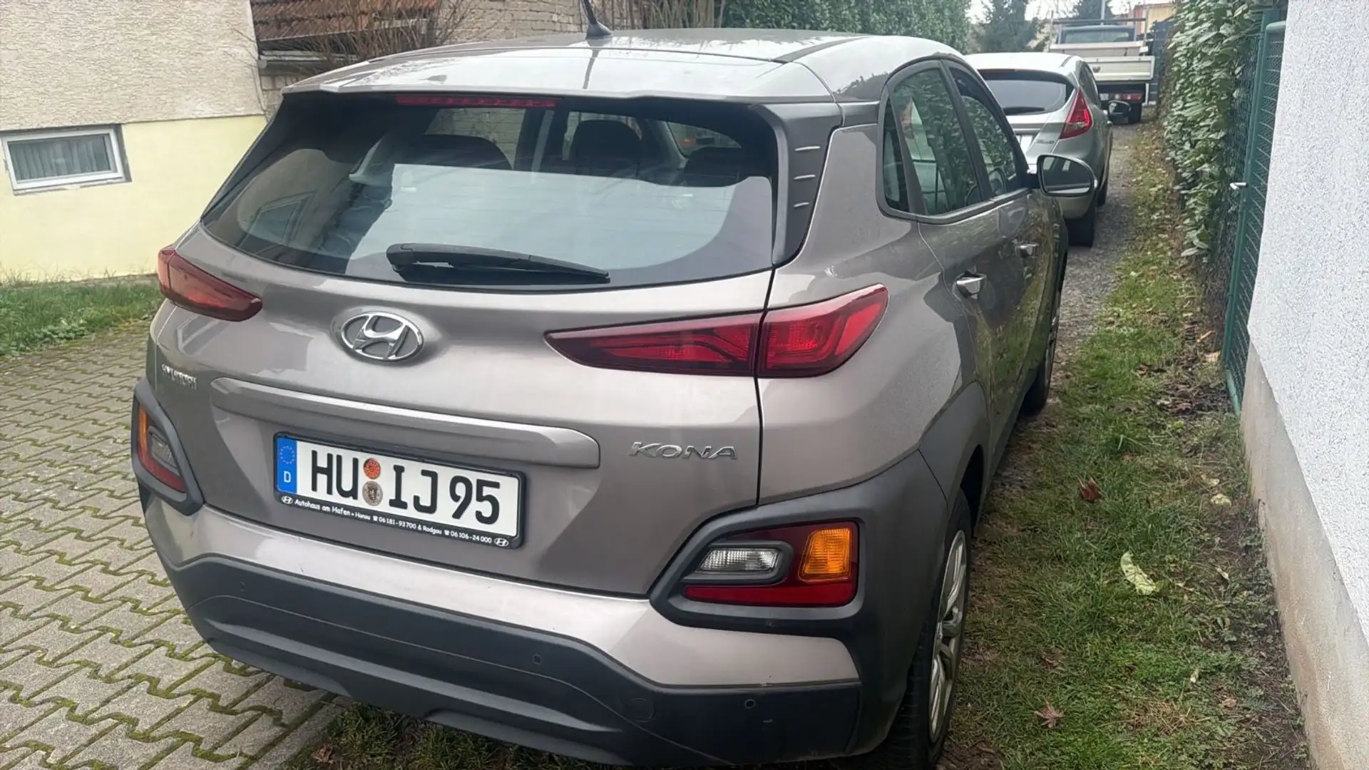 Hyundai KONA Pure 2WD Silber - 2