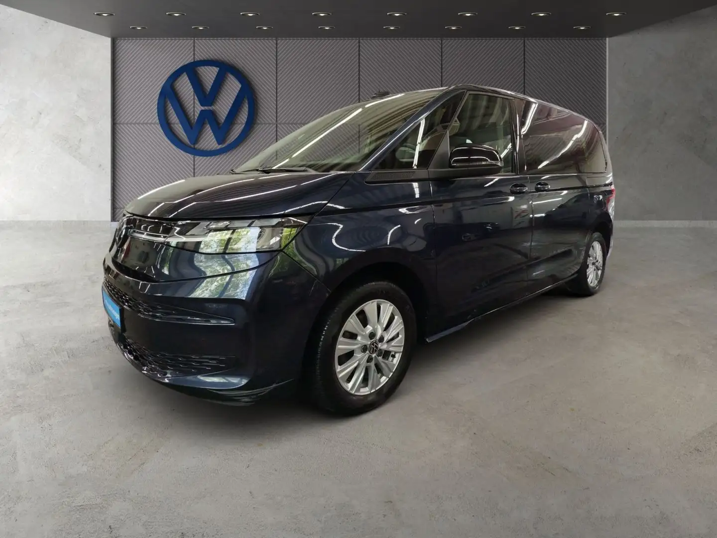 Volkswagen T7 Multivan T2.0 Multivan TDI DSG Life 7-Sitzer Nav Blau - 2
