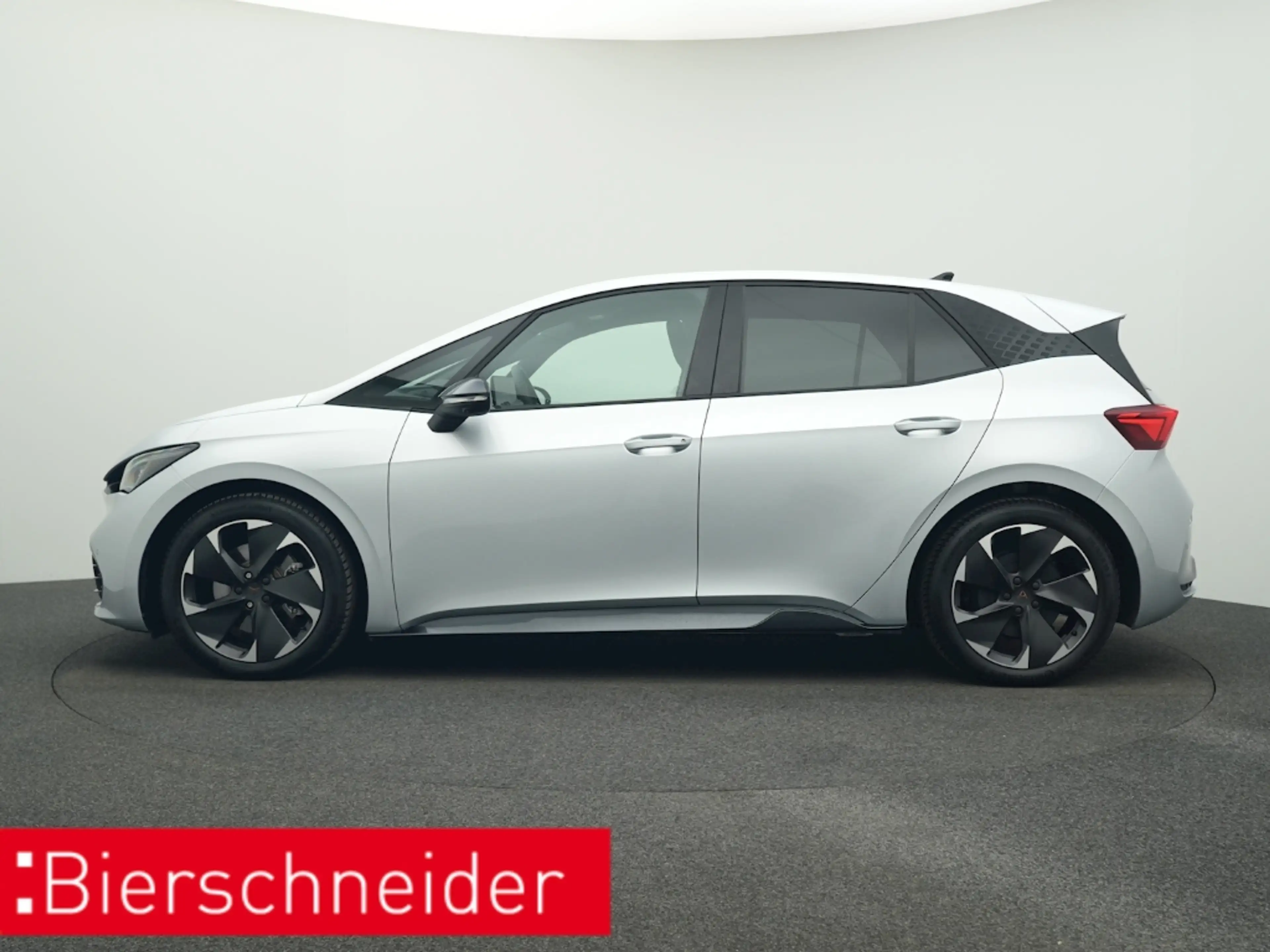CUPRA Born 5-J-GAR NAVI KAMERA LED ACC — photo 3