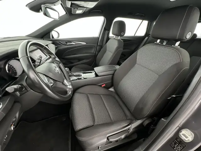 Opel Insignia view 7