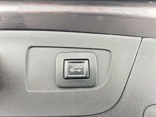 Opel Insignia view 18
