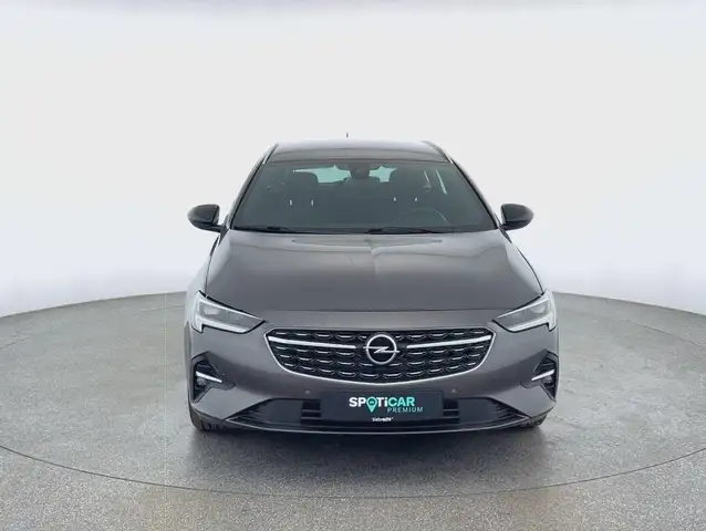Opel Insignia view 2