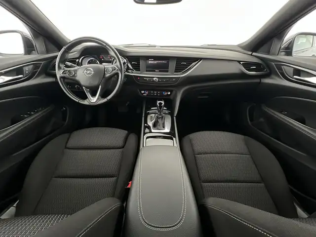 Opel Insignia view 6