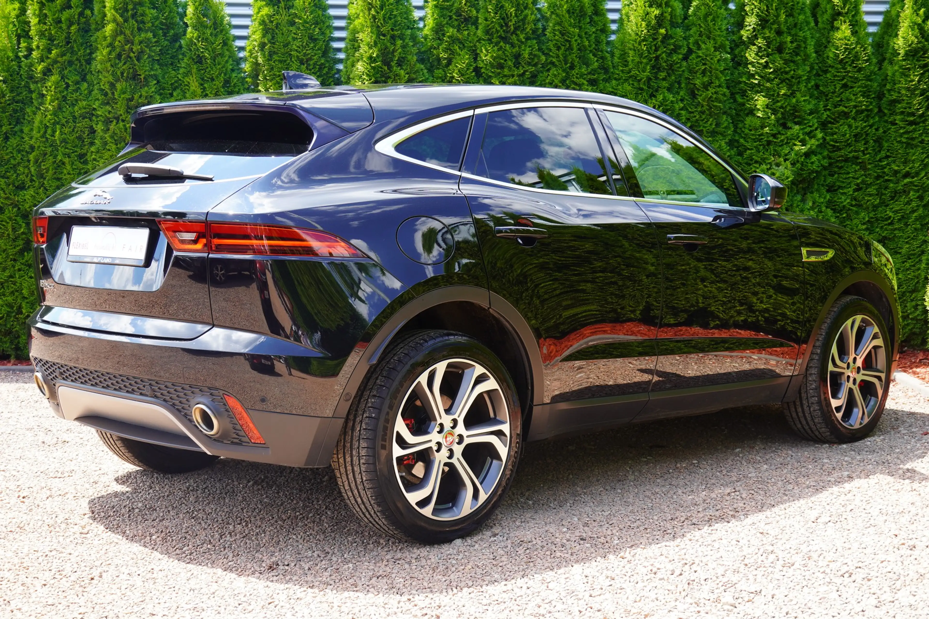 Jaguar E-Pace E-PACE 2.0 AWD LED Kamera Sitzheizung Tempomat — photo 5