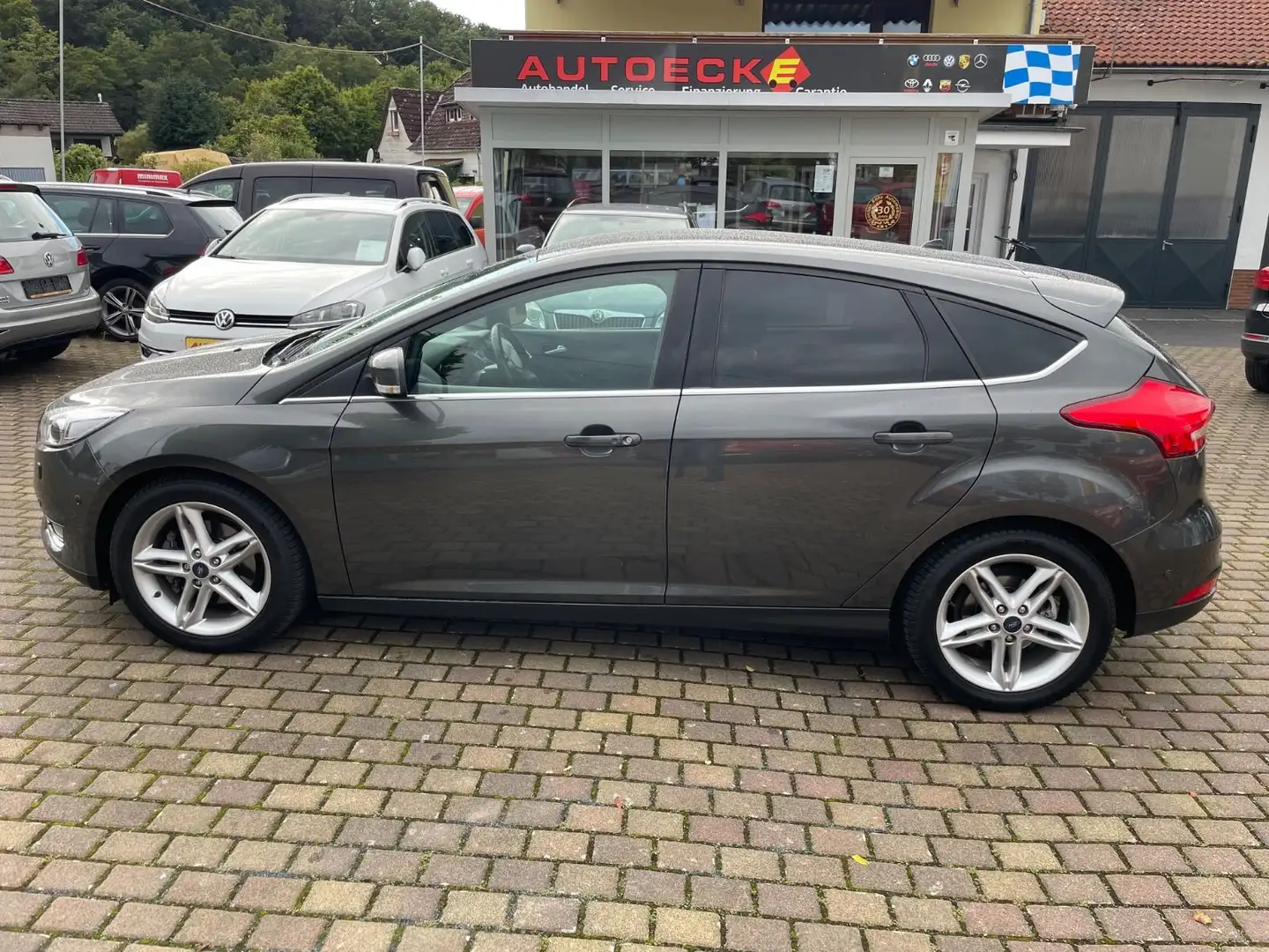Ford Focus 1,5 EcoTitanium,Navi,BiXenon,DAB,Kamera 1H Grau - 1