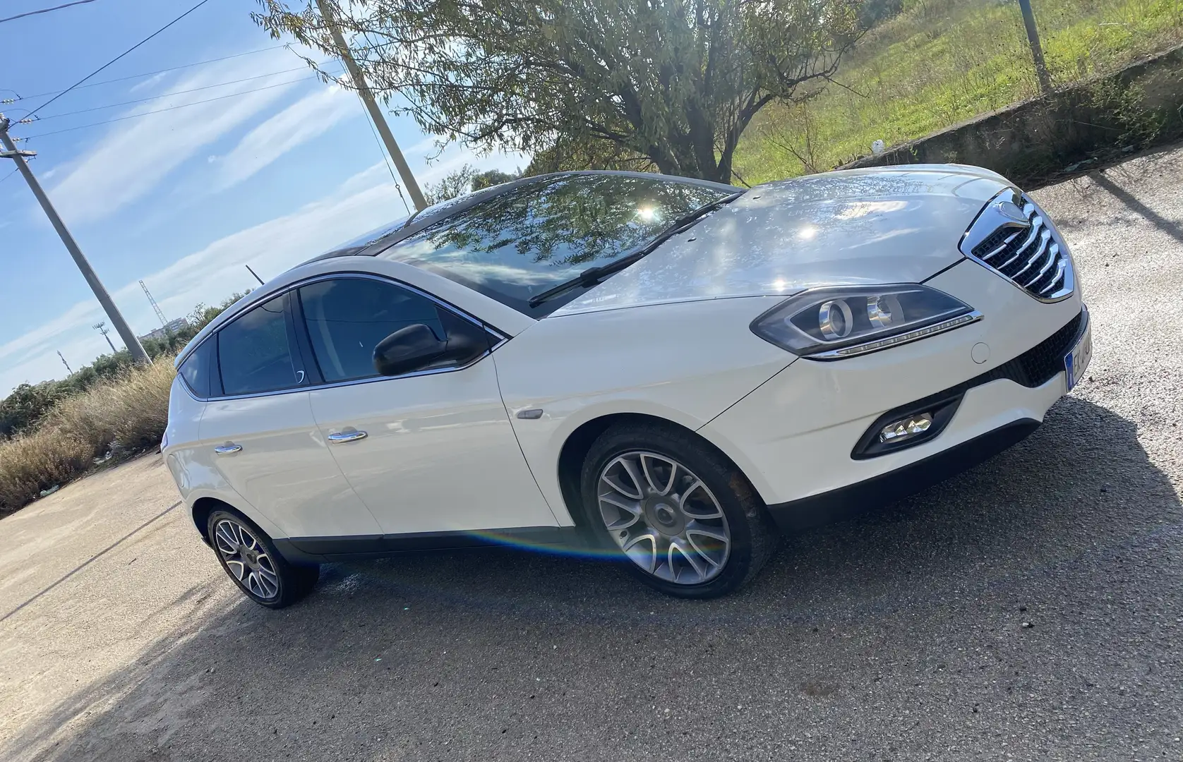 Lancia Delta 1.6 mjt Argento 120cv dpf - 2