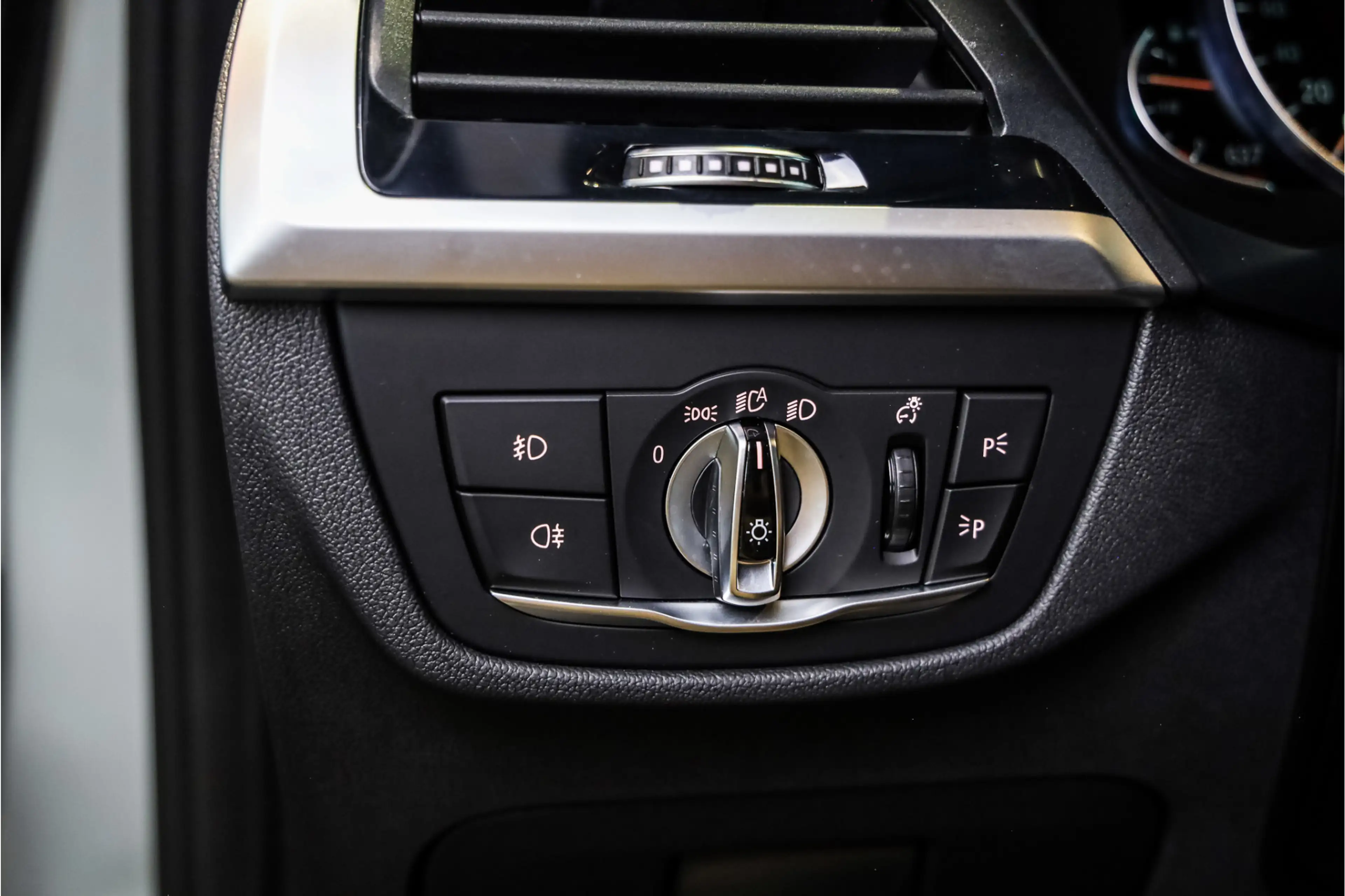 BMW X4 xDrive20i High Executive X-Line Sportstoelen D.Led — photo 22