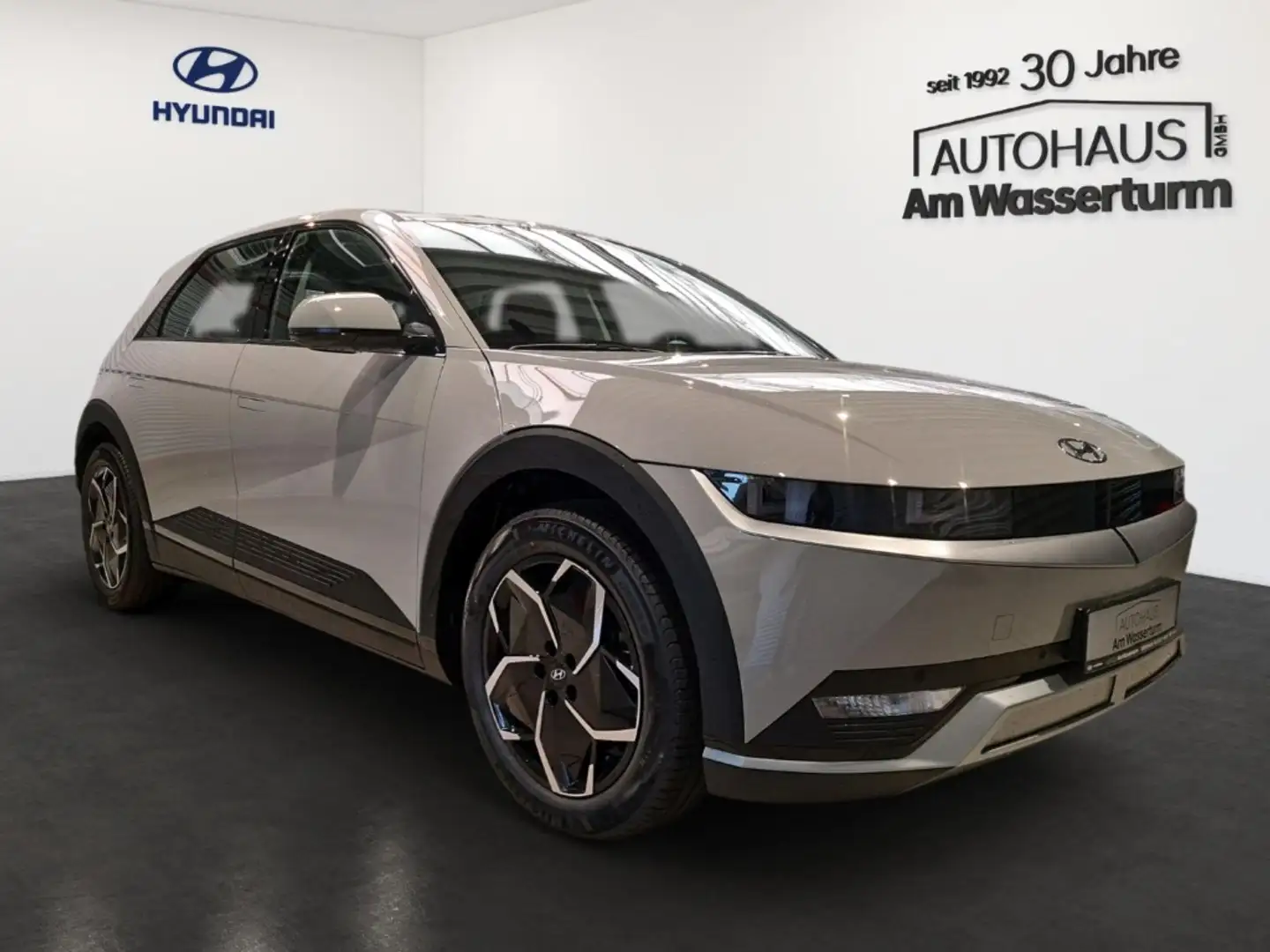Hyundai IONIQ 5 Dynamiq Elektro 58 kWh NAVI LED sofort Verfügbar Grau - 2