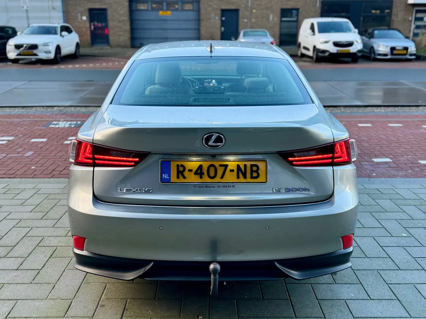 Lexus IS 300 IS 300h Business Line Срібний - 1