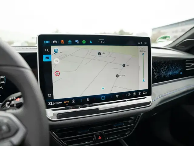 Volkswagen Passat view 15