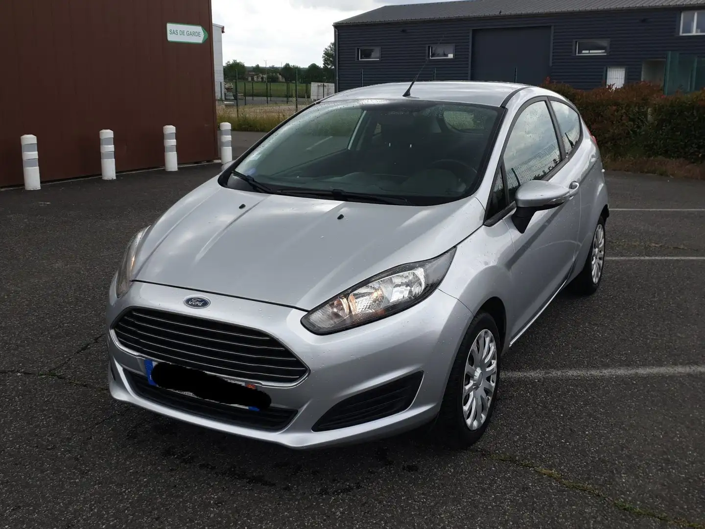 Ford Fiesta Fiesta 1.0 EcoBoost 100 S Gris - 1