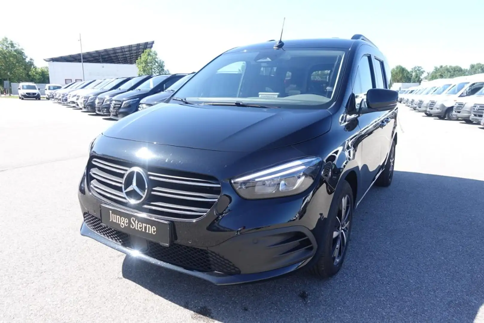 Mercedes-Benz T-Class T 180 d Progressive Edition MBUX10"+Kamera+LED Schwarz - 1