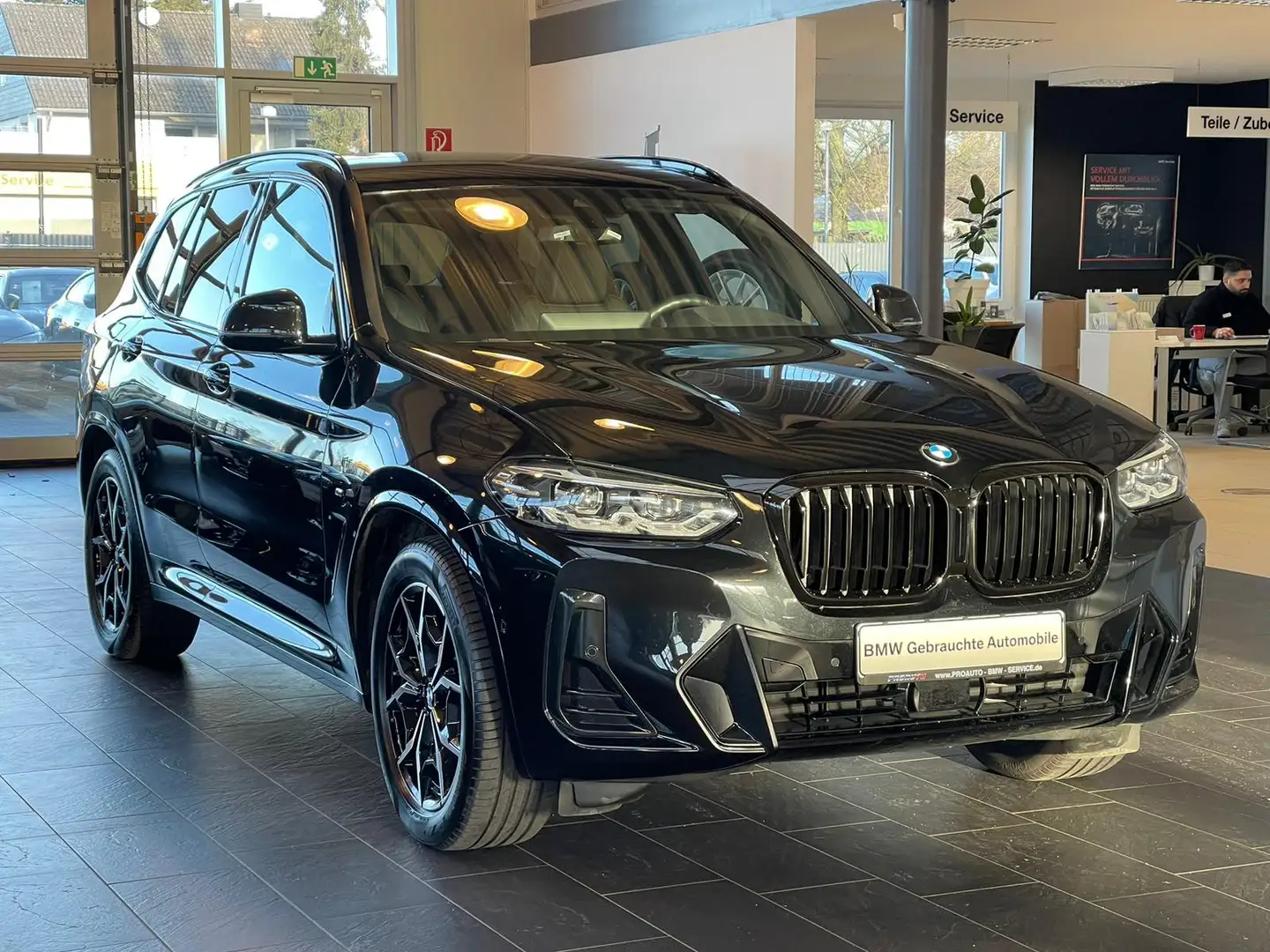 BMW X3 xDrive 20i M Sport LED/AHK/ACC/LiveCoPro/RFK Schwarz - 2