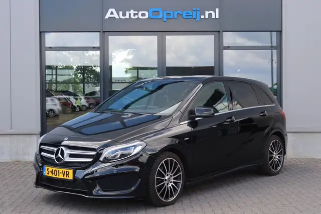 Mercedes-Benz 200 B200 AUTOMAAT Prestige AMG-Line 156PK NAVI, Camera