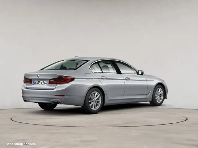 BMW 5 Series view 2