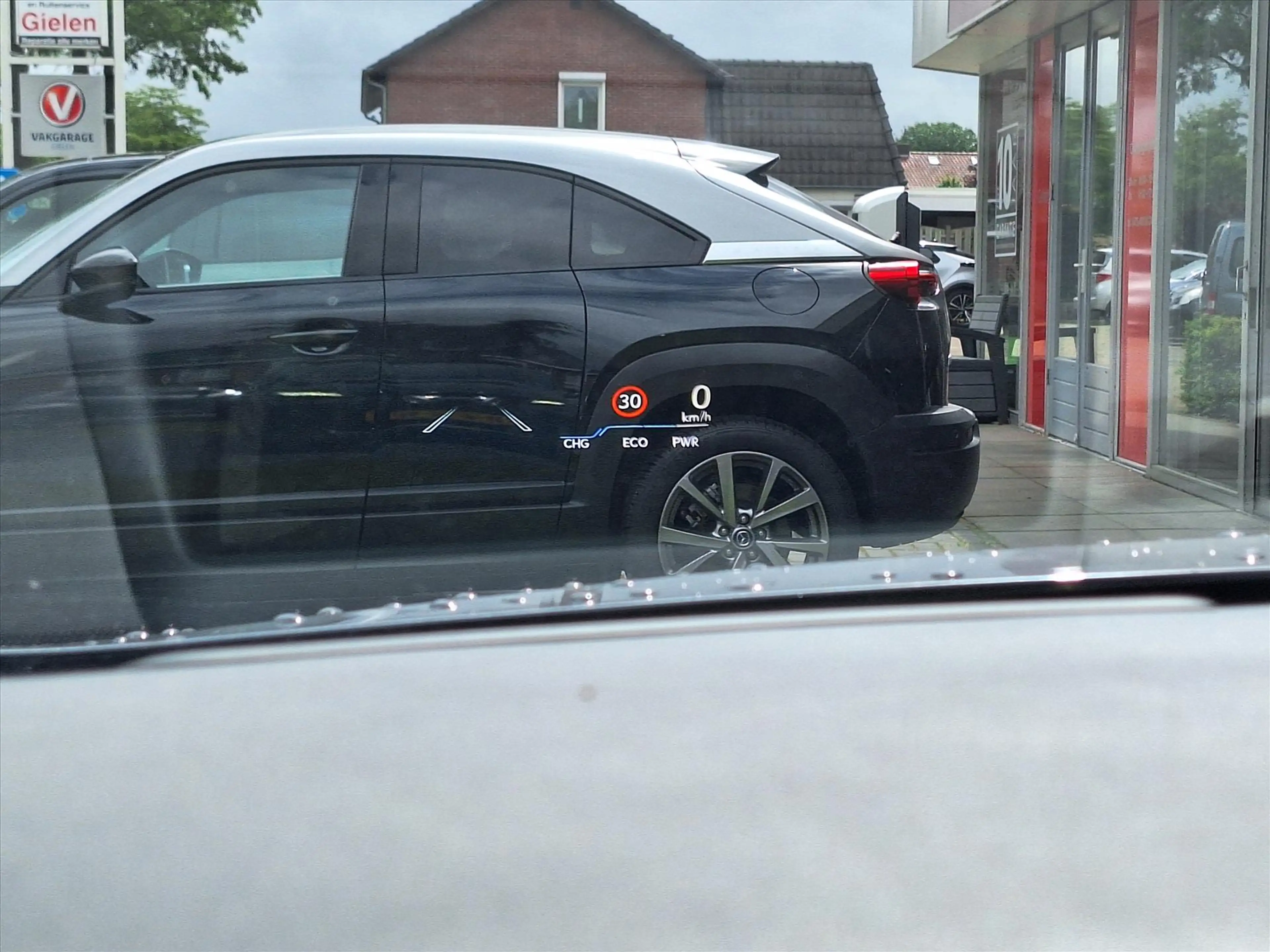 Lexus UX 250h F Sport Line | Head up display, Dodehoekherkenning — photo 20