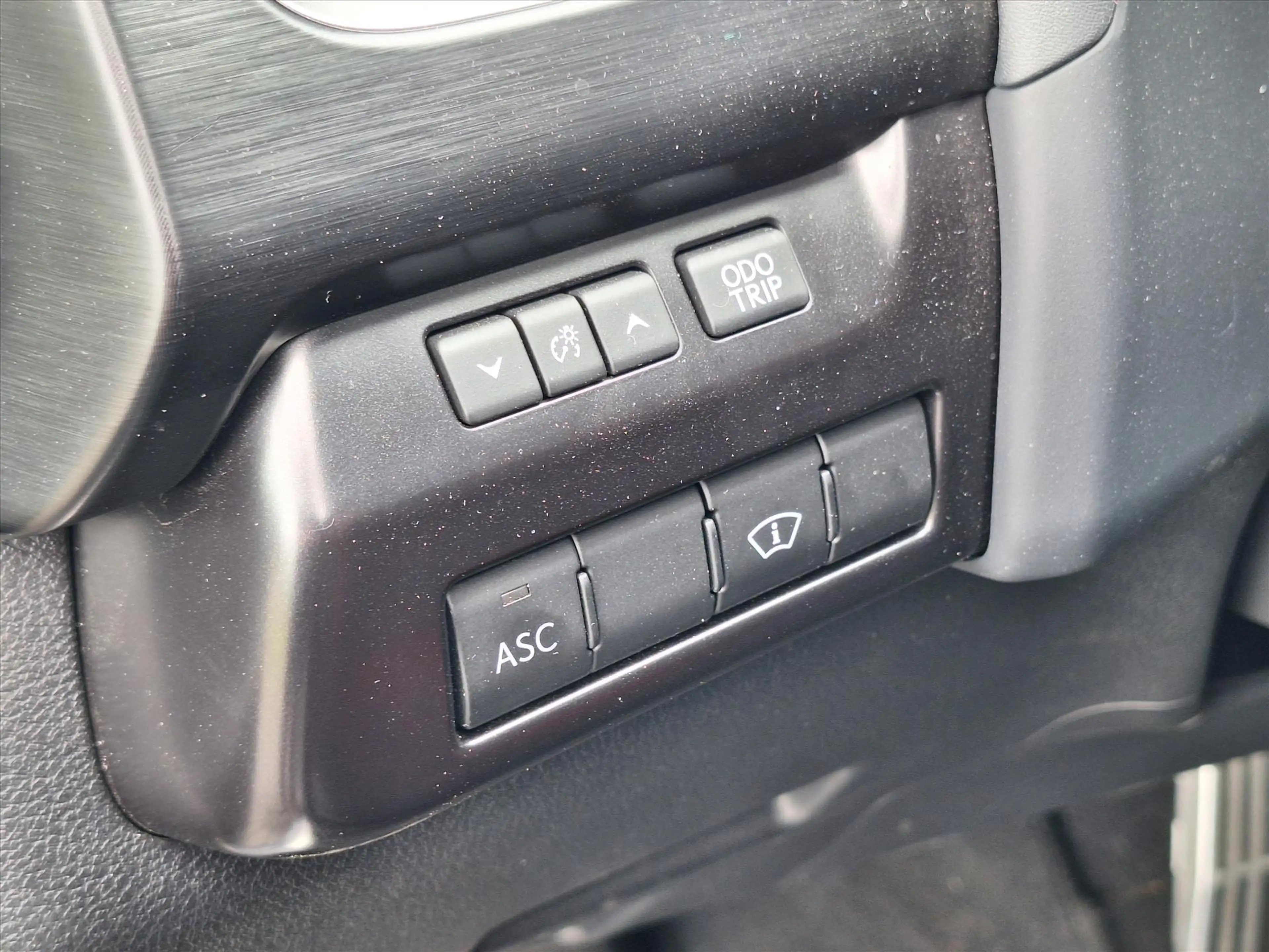 Lexus UX 250h F Sport Line | Head up display, Dodehoekherkenning — photo 14