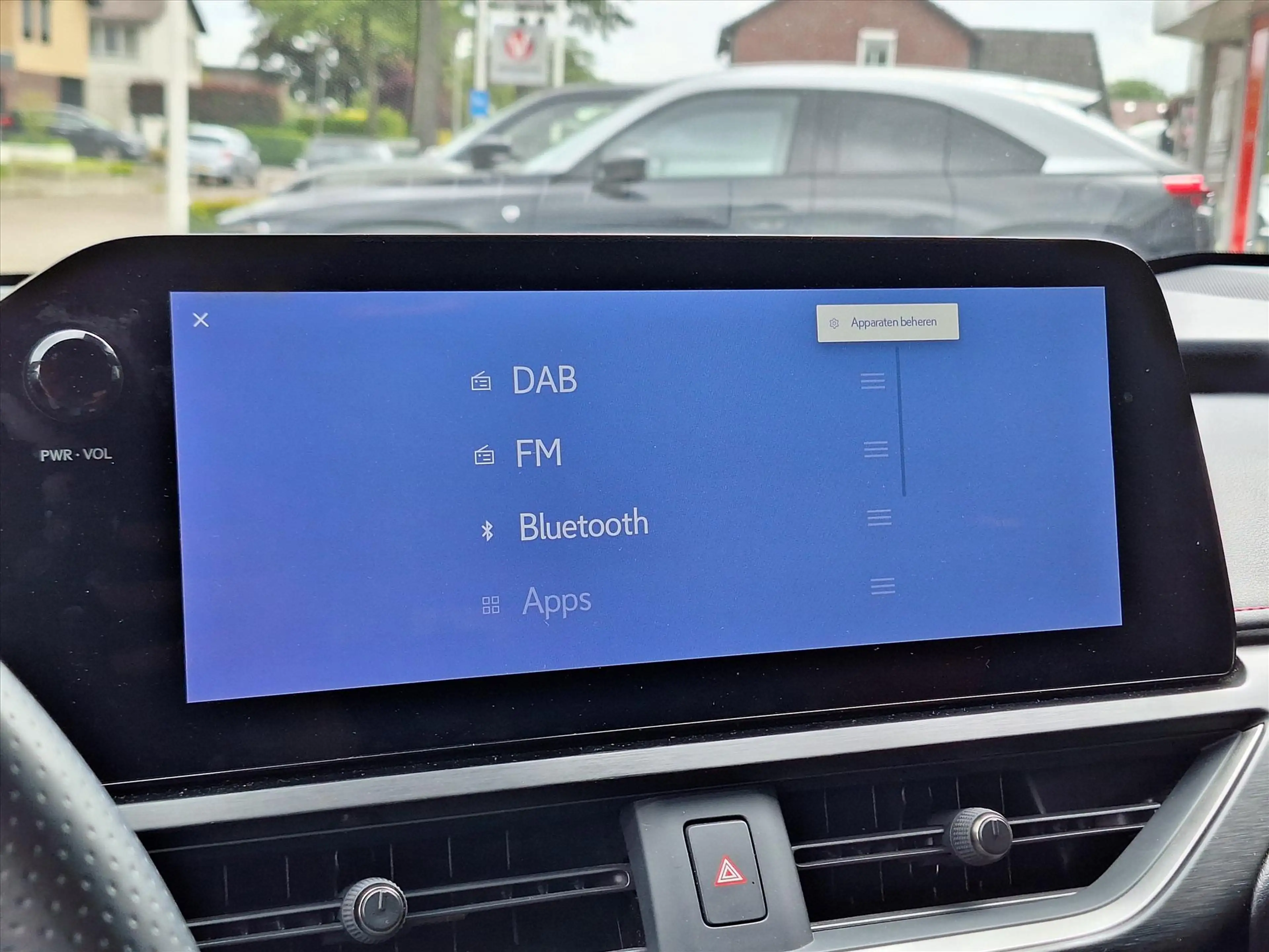 Lexus UX 250h F Sport Line | Head up display, Dodehoekherkenning — photo 5