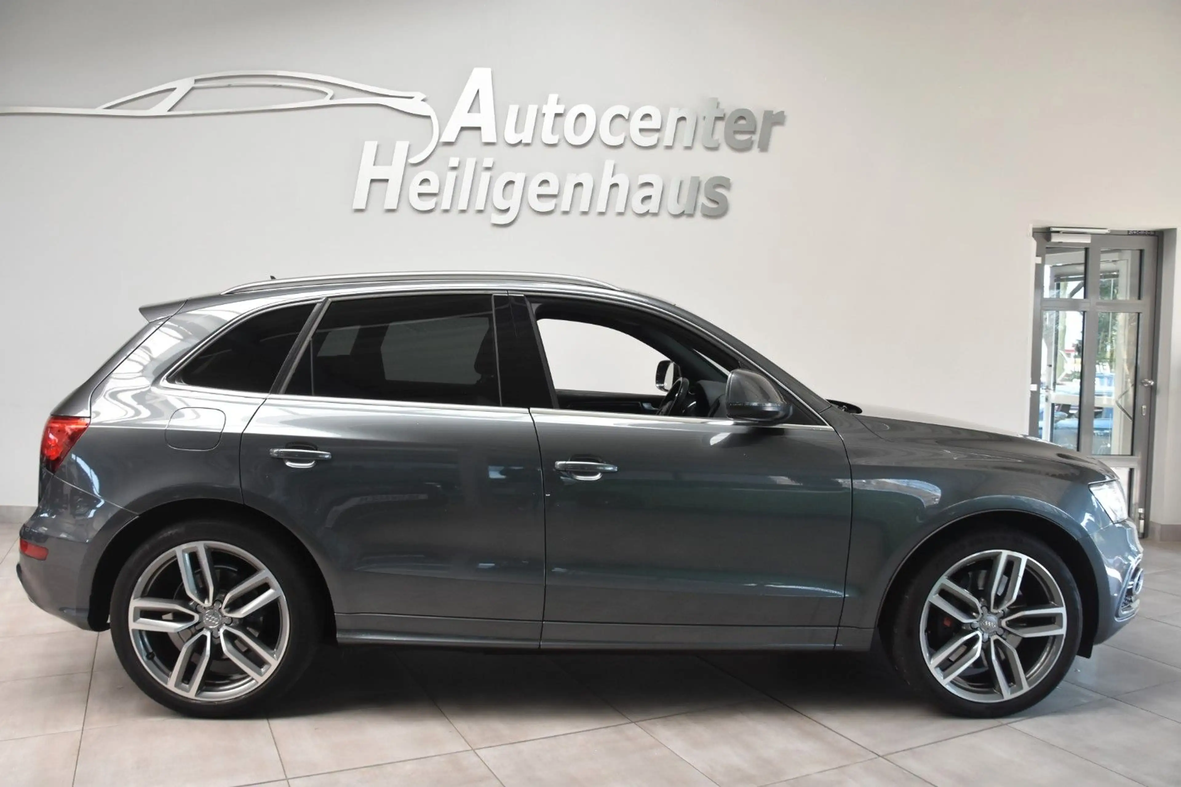 Audi SQ5 3.0 TDI quattro 1.Hd Alcantara Navi Standhzg — photo 2