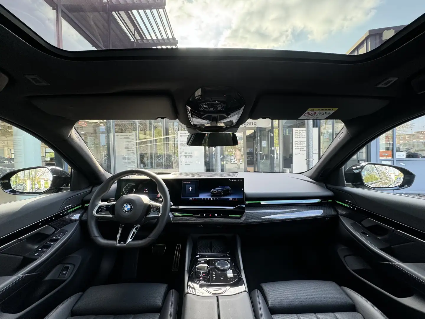 BMW 540 d xDrive Tour M Sport h&k AHK PANO StHzg HuD Schwarz - 2