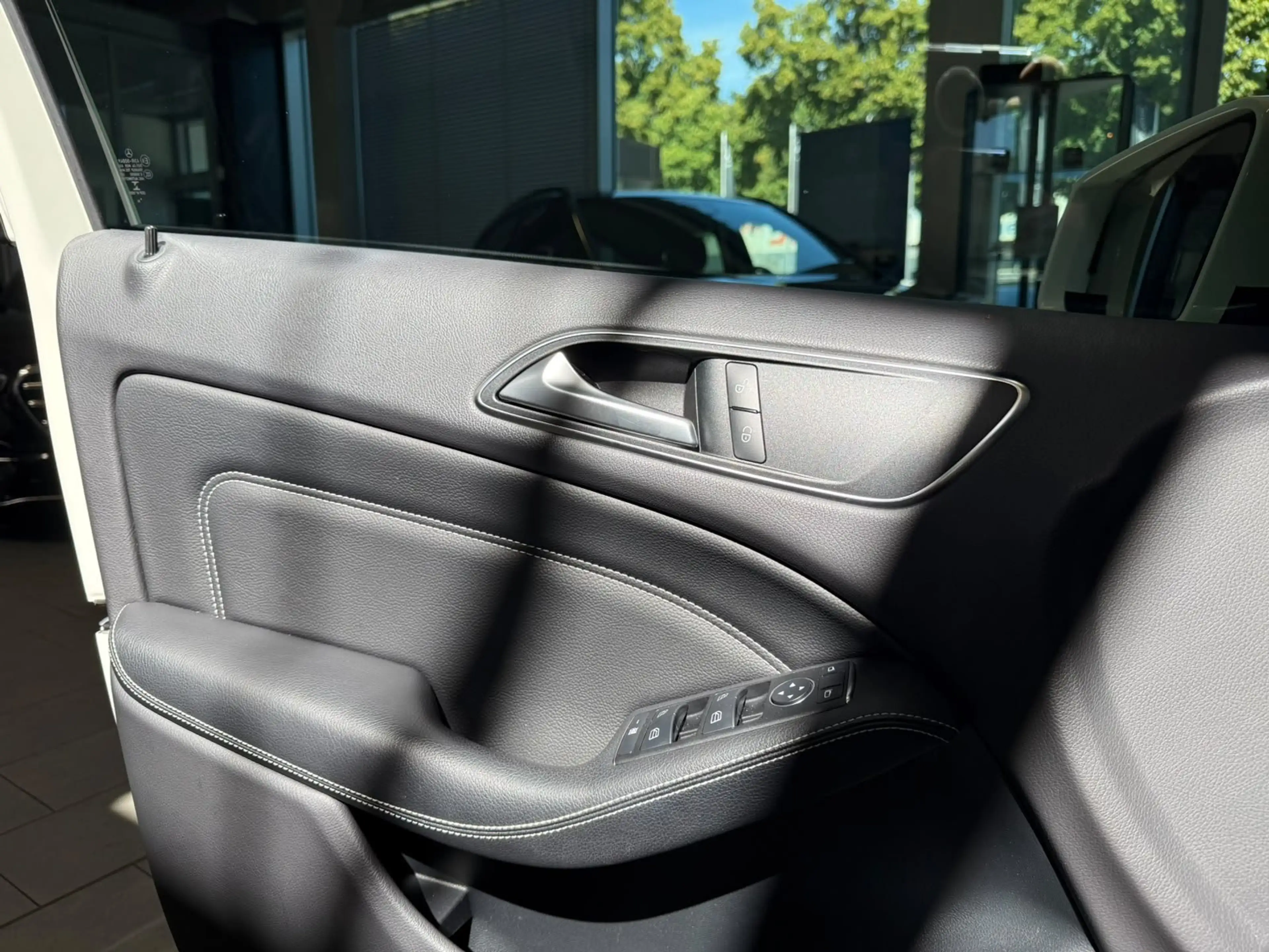 Mercedes-Benz B 180 CDI BIXENON+AHK+KAMERA+SITZHZ+KLIMA+PTS — photo 12