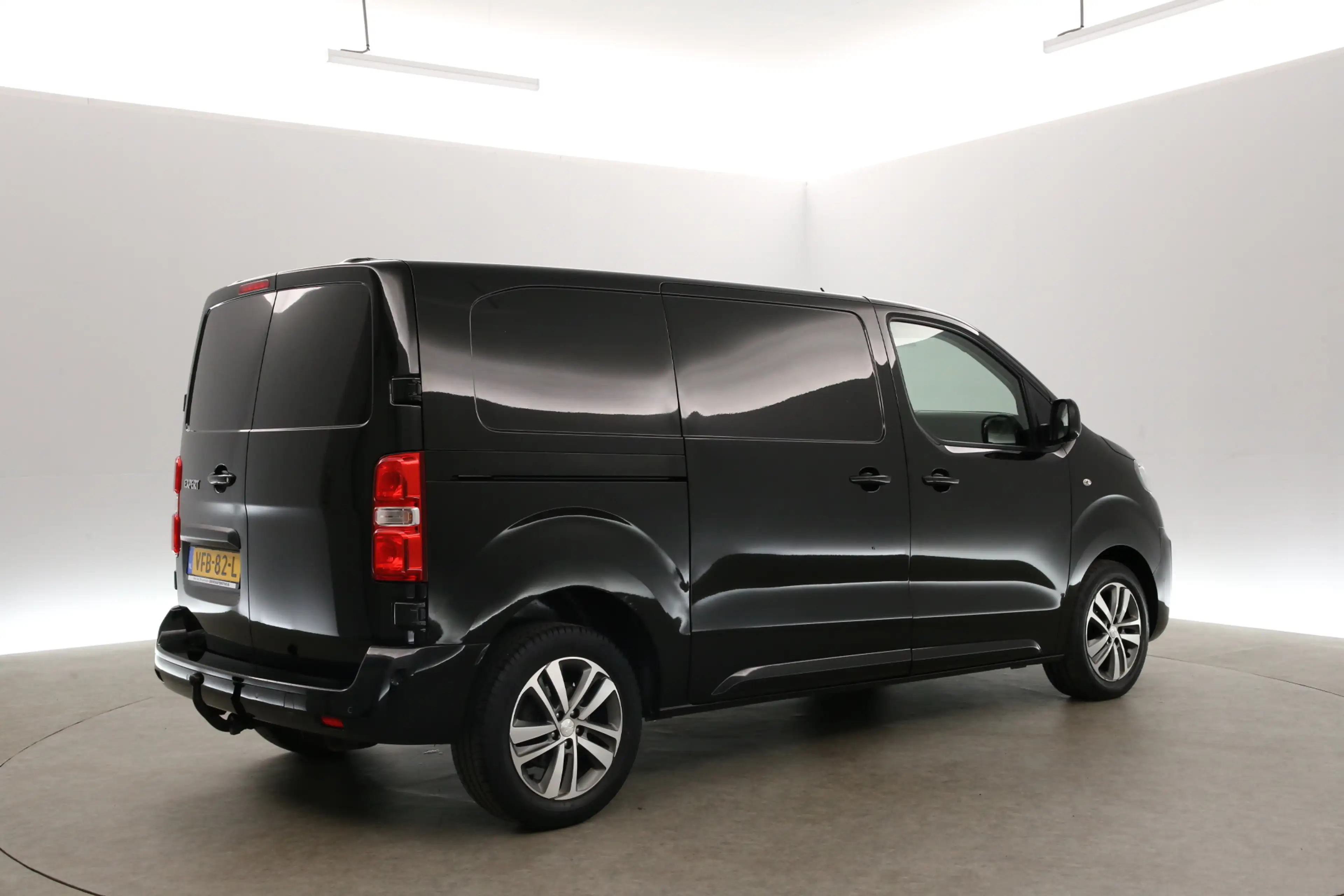 Peugeot Expert 2.0 BlueHDI L2H1 | Airco | Cruise | 3 Zits | Camer — photo 27