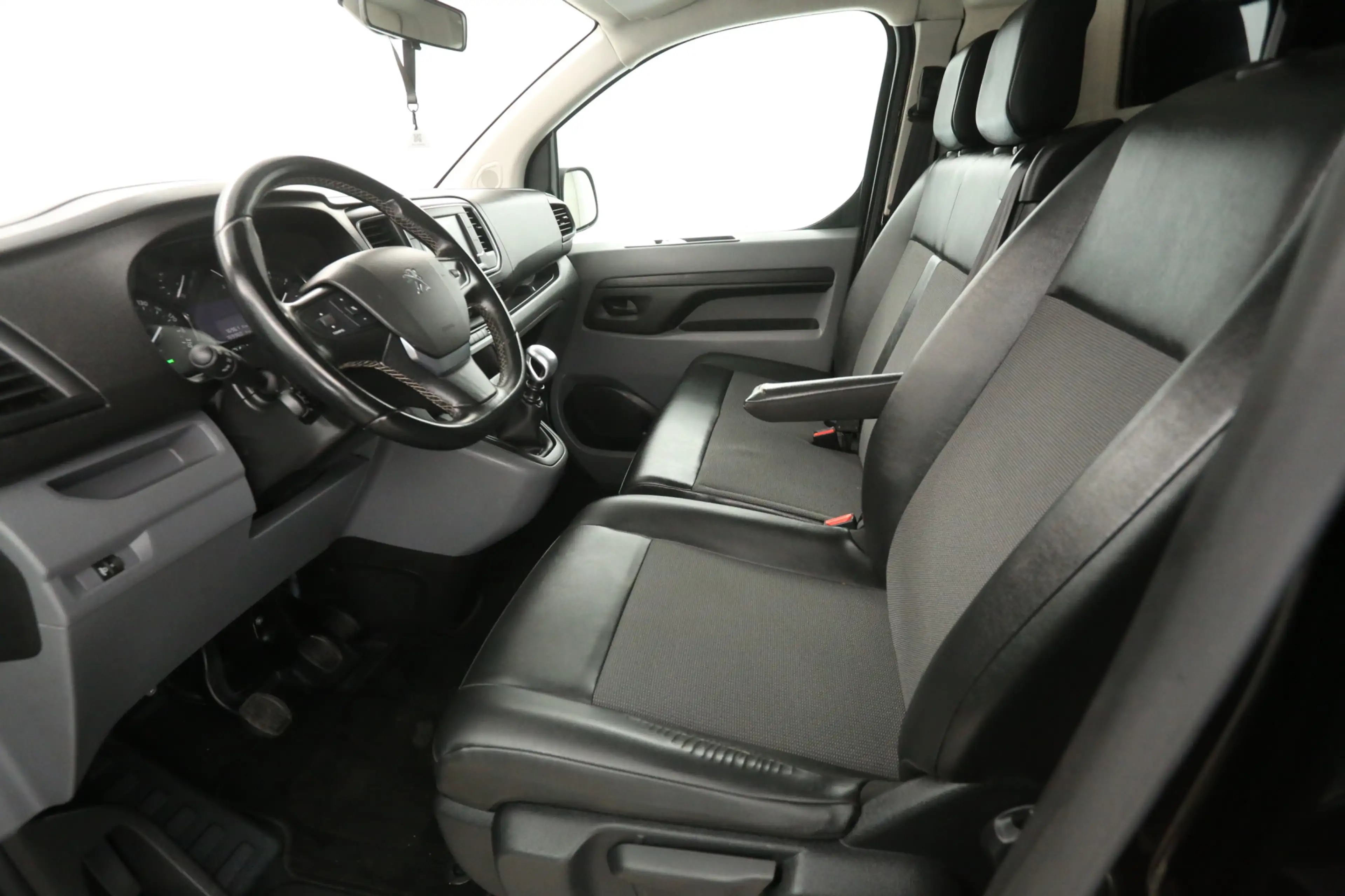 Peugeot Expert 2.0 BlueHDI L2H1 | Airco | Cruise | 3 Zits | Camer — photo 22