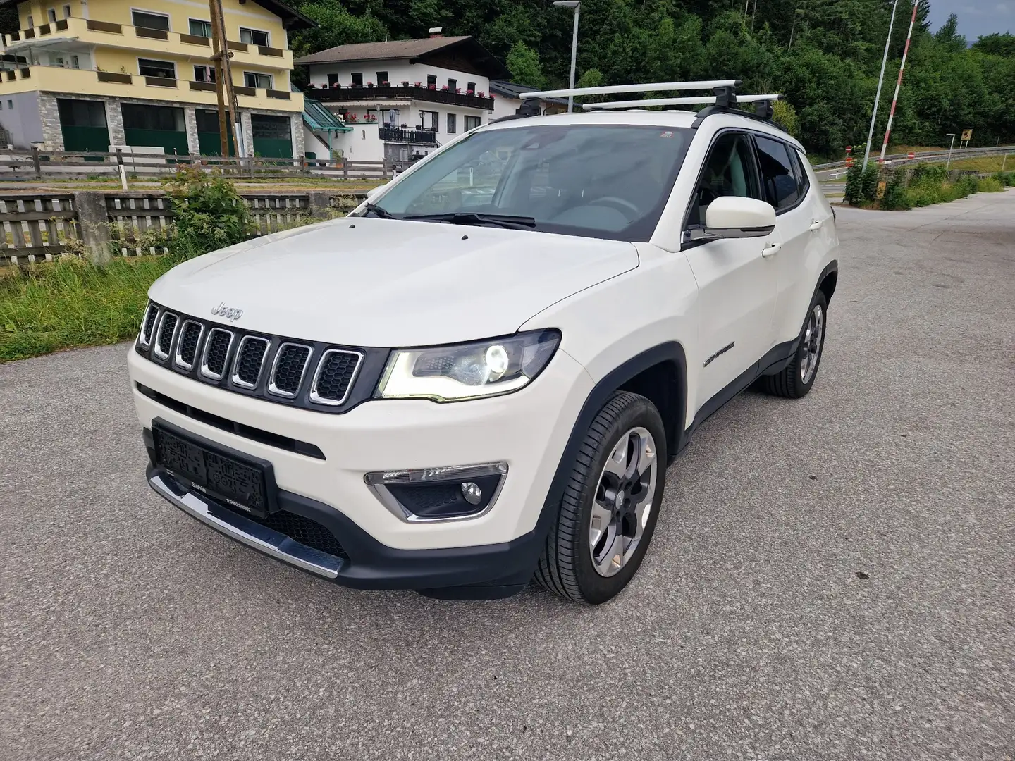 Jeep Compass 2,0 MultiJet AWD 9AT 140 Limited Aut. - 2