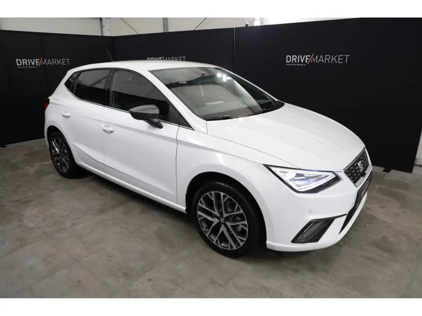 SEAT Ibiza Xcellence Blanc - 1