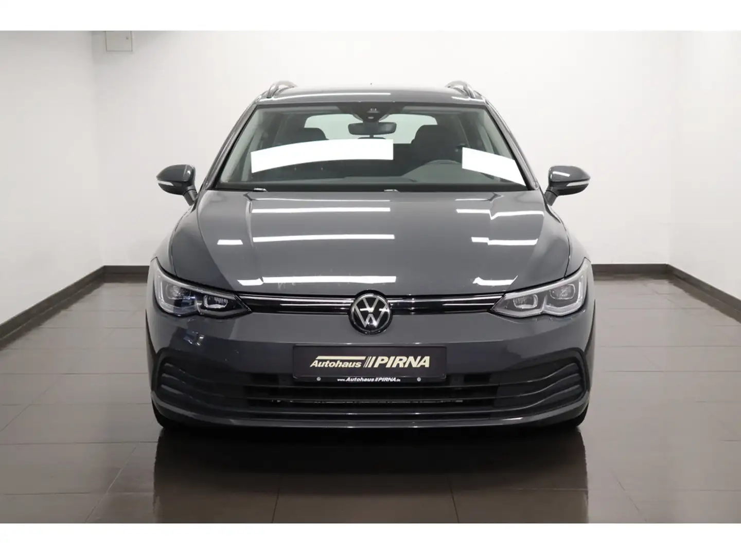 Volkswagen Golf VIII Variant 1.5 eTSI Life Discover LED Plus ACC Grau - 2