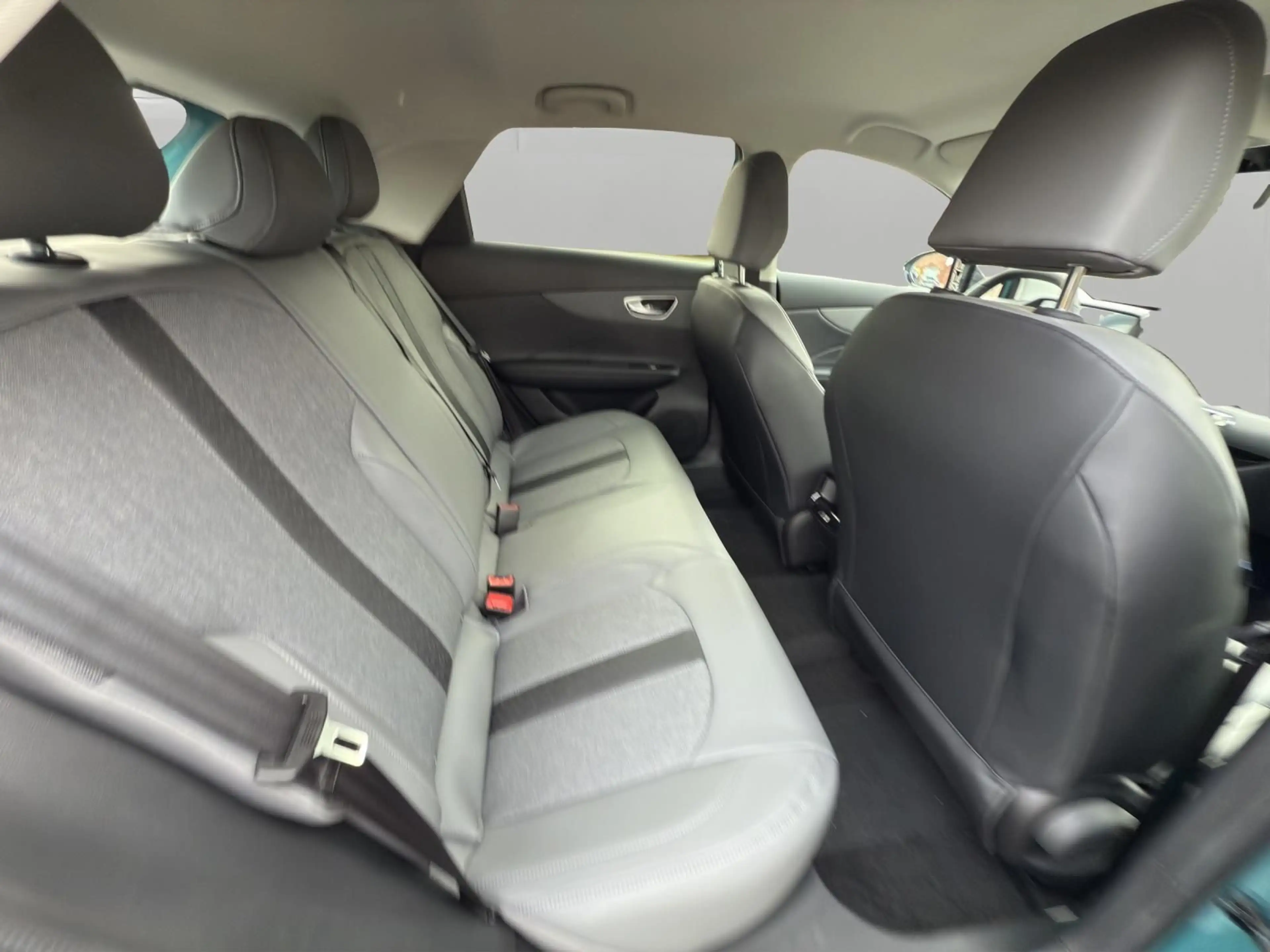 MG MG4 EV MY26 64kw/h Premium 452km Reichweite WLTP — photo 15